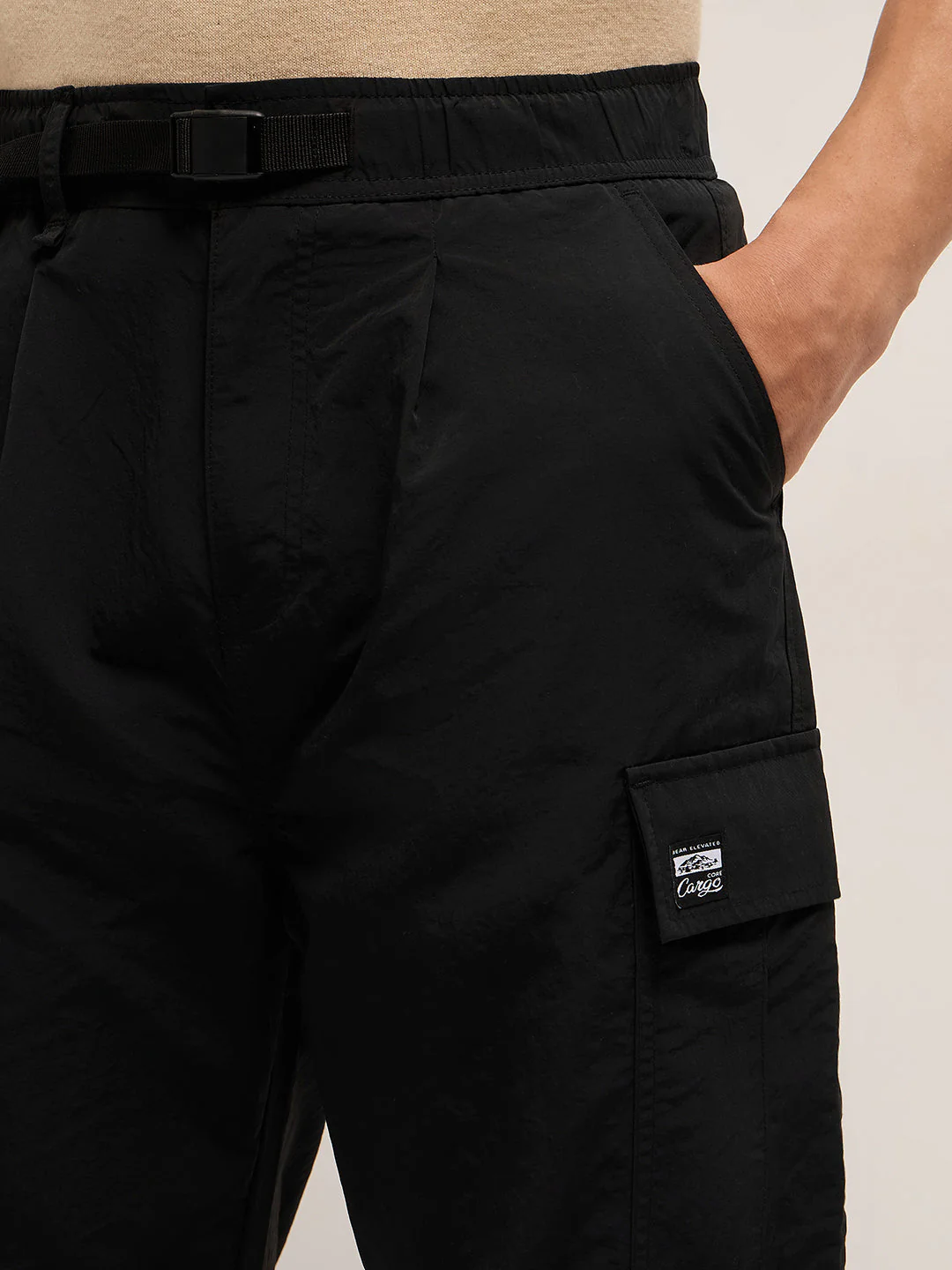 Men Black Nylon Relaxed Fit Cargo Pants - Image 5