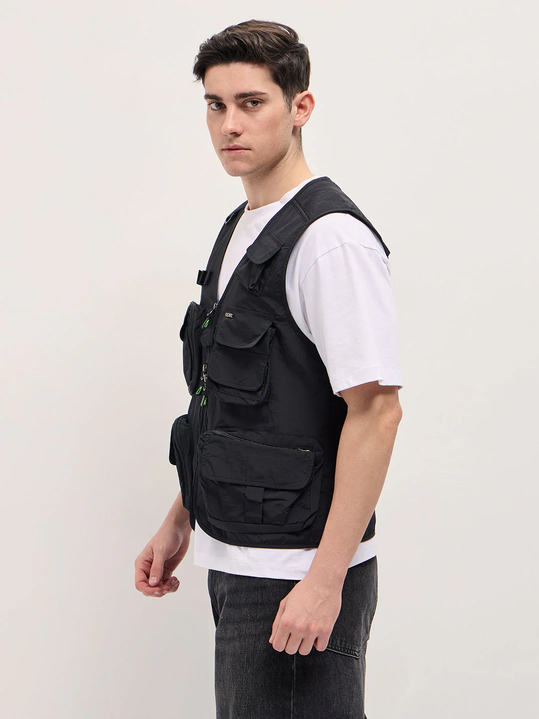 Men Black Outdoor Utility Multi-Pocket Vest Jacket - Image 3