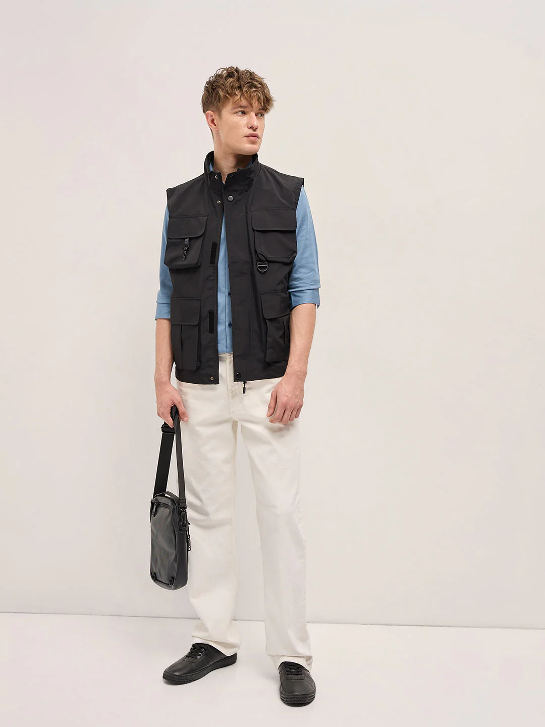 Men Black Outdoor Utility Multi-Pocket Vest Jacket - Image 4