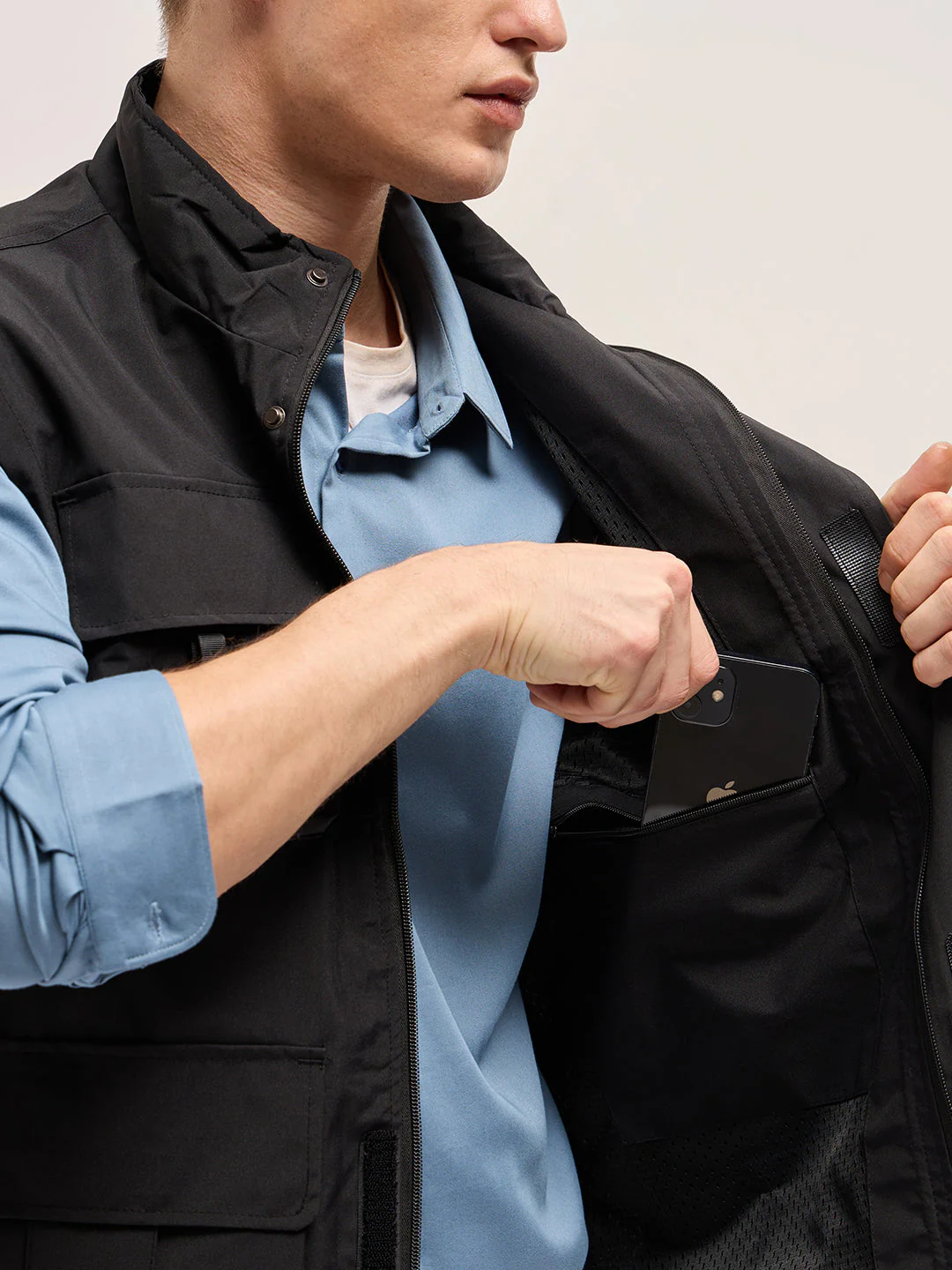 Men Black Outdoor Utility Multi-Pocket Vest Jacket - Image 6