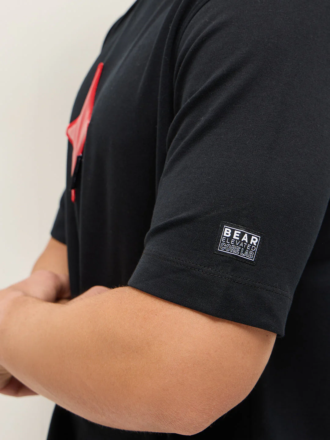 Men Black Oversize 3D Star Applique Crew Neck T-shirt - Image 6