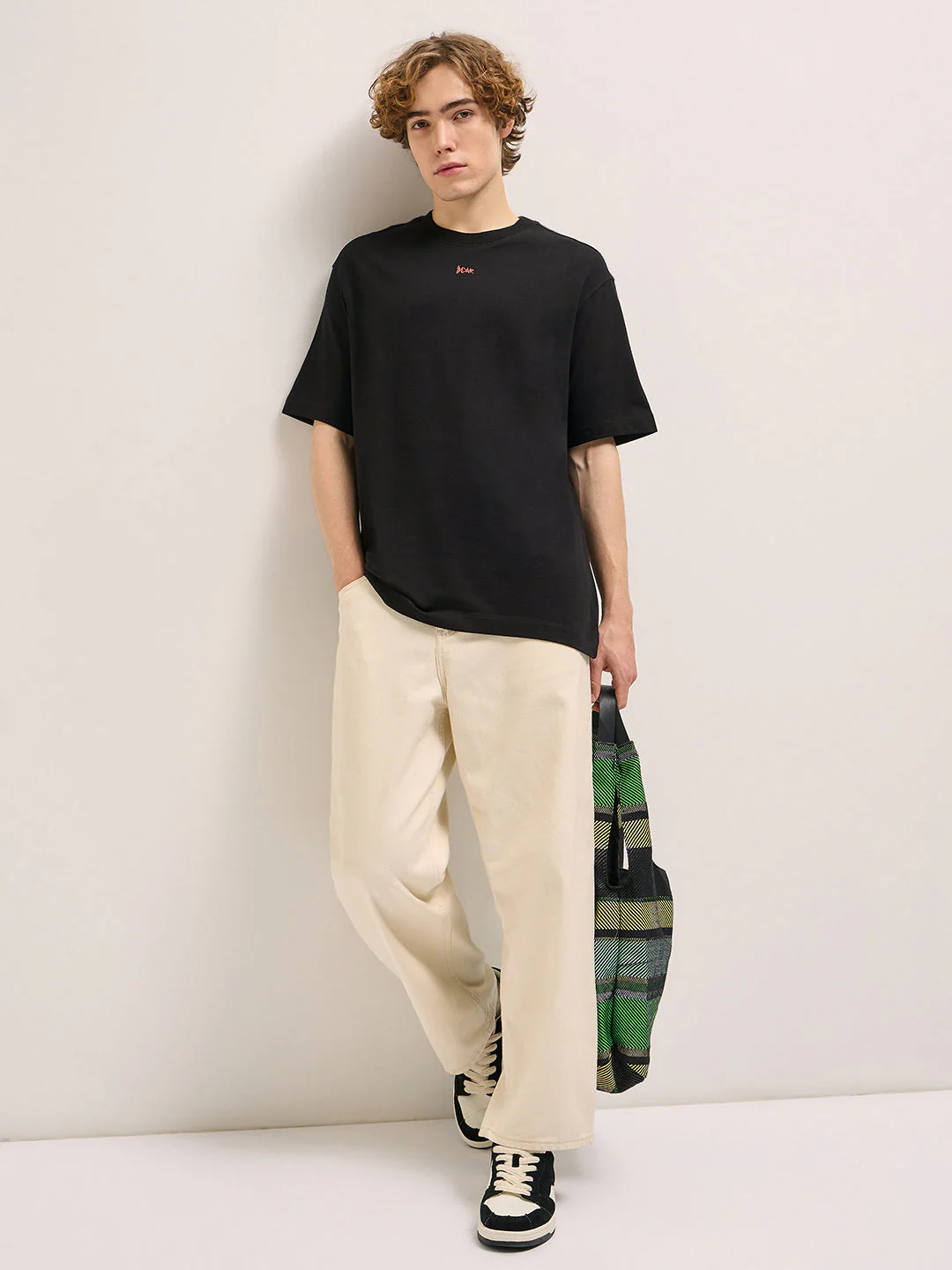 Men Black Oversize artistic graphic Print Crew Neck T-shirt - Image 2