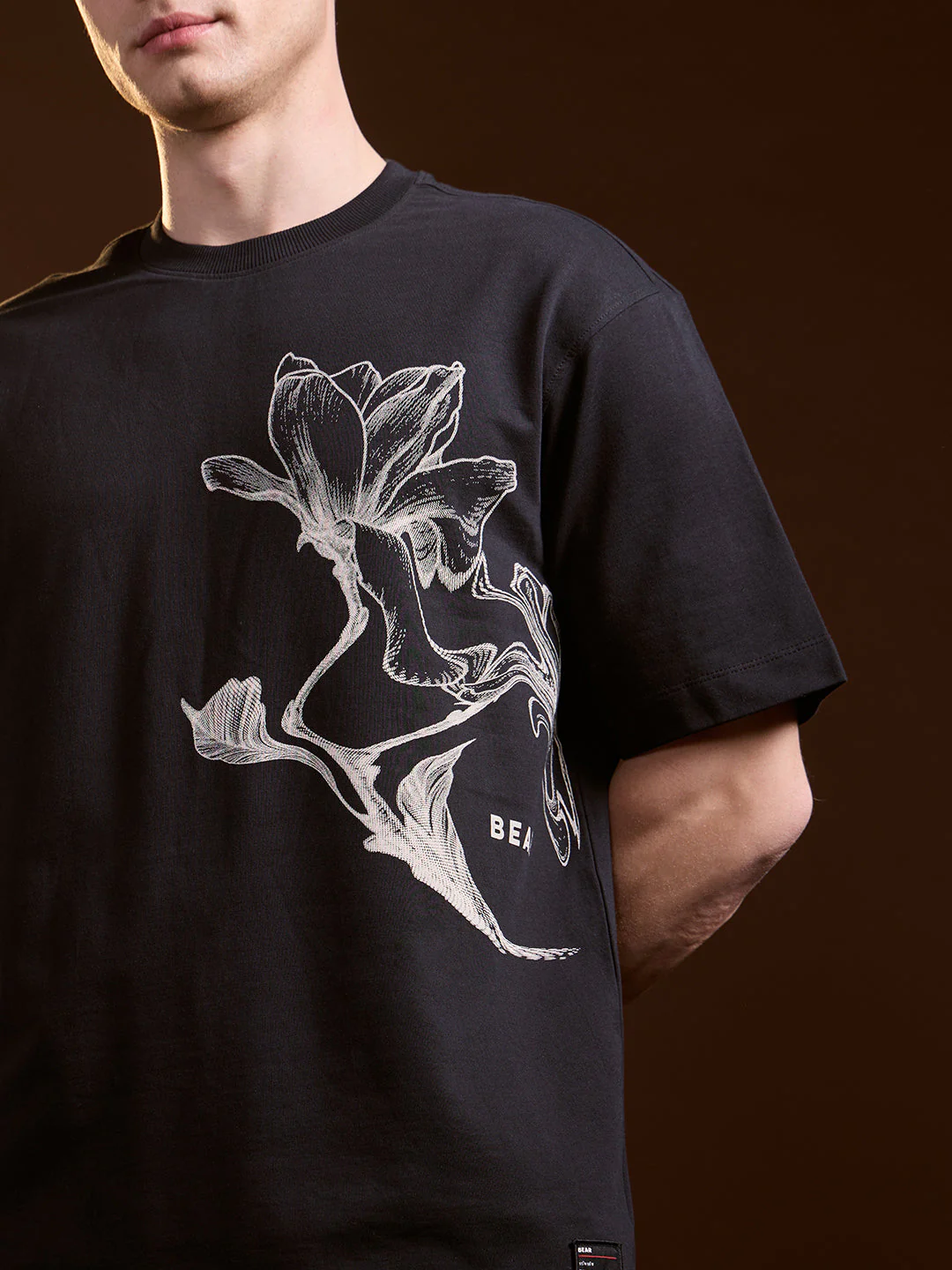 Men Black Oversize Floral Graphic Print Crew Neck T-shirt - Image 5