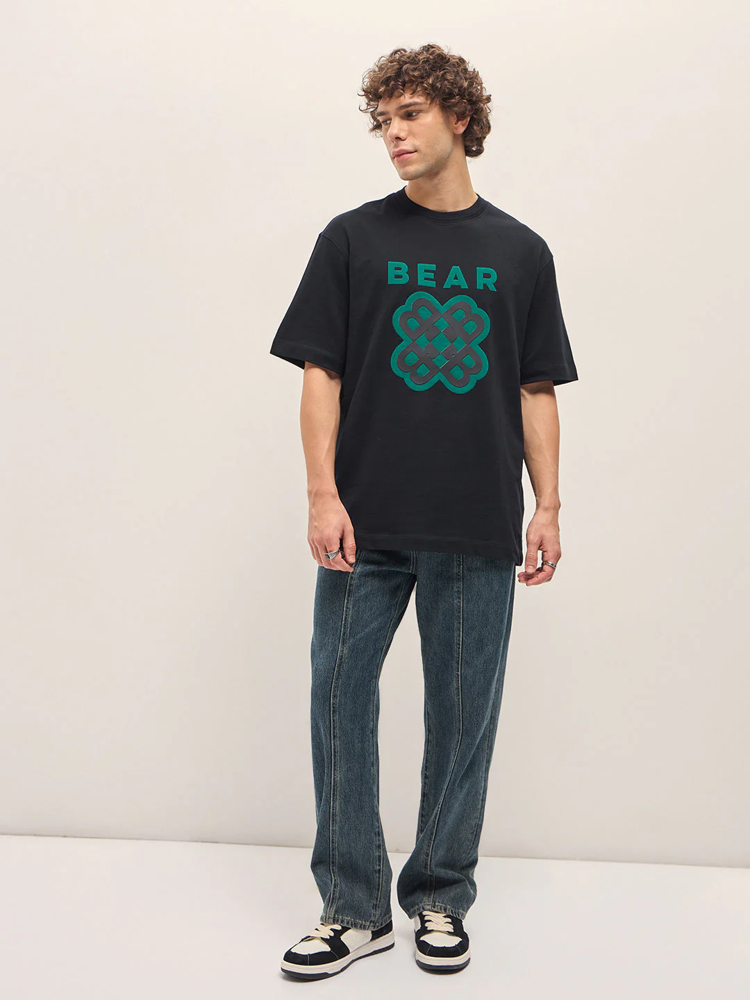 Men Black Oversize Graphic Design Crew Neck T-shirt - Image 4