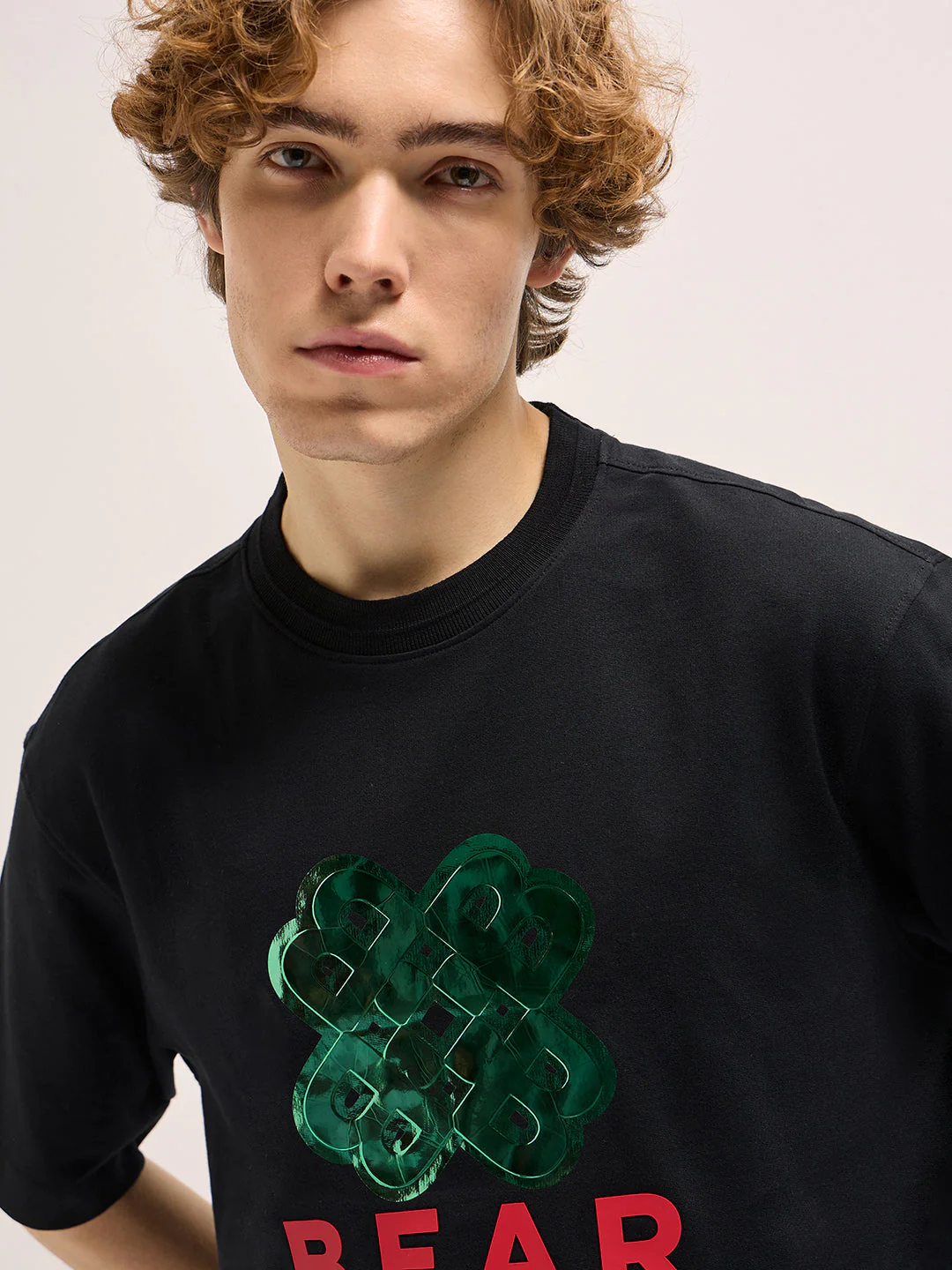 Men Black Oversize Graphic Printed Crew Neck T-shirt - Image 5