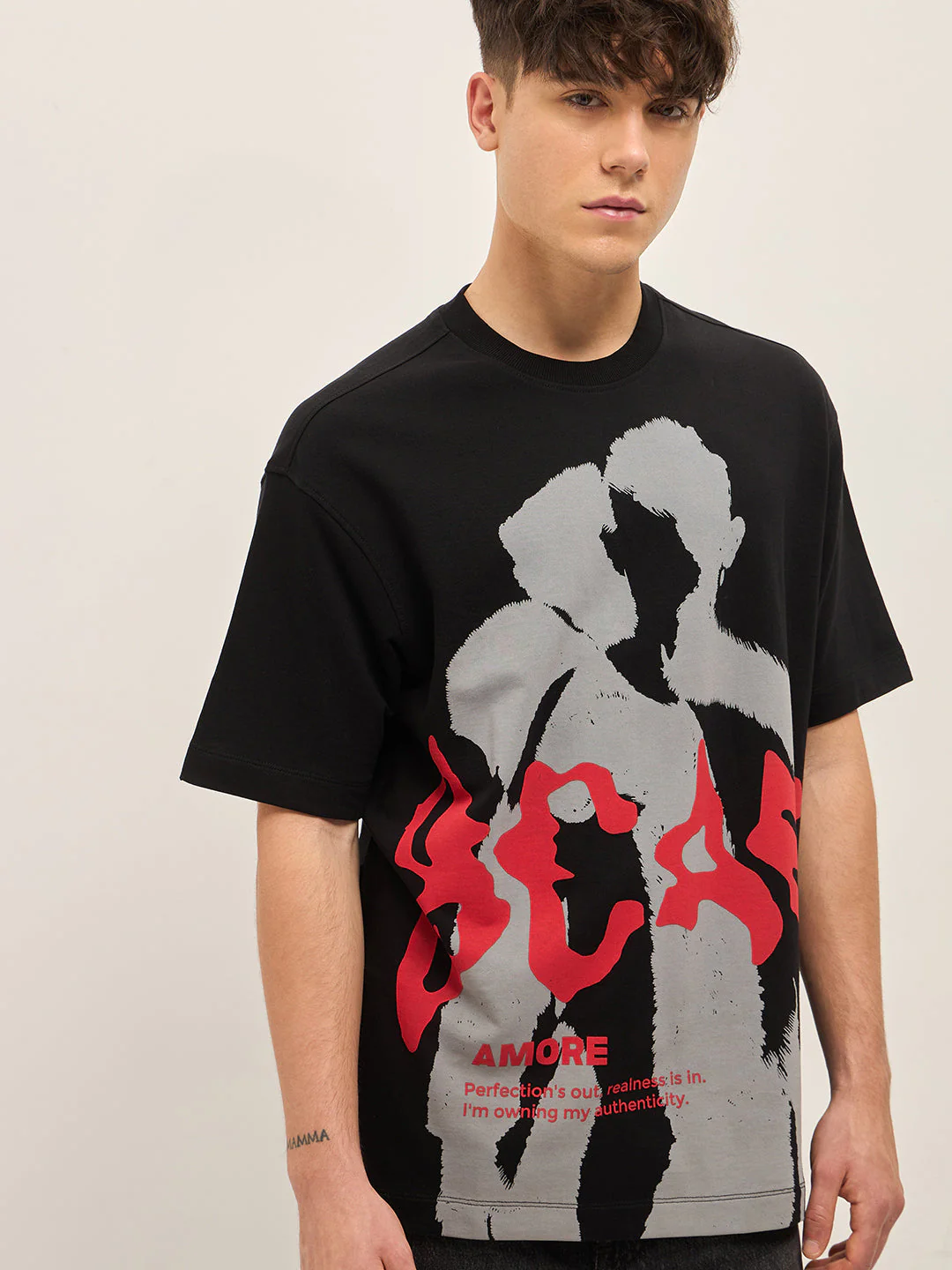Men Black Oversize Graphic Printed Crew Neck T-shirt - Image 5