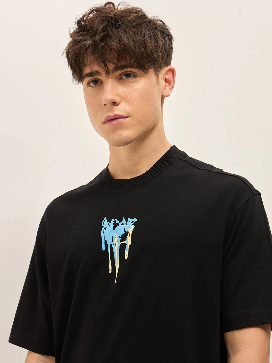 Men Black Oversize Graphic Printed Crew Neck T-shirt - Image 5
