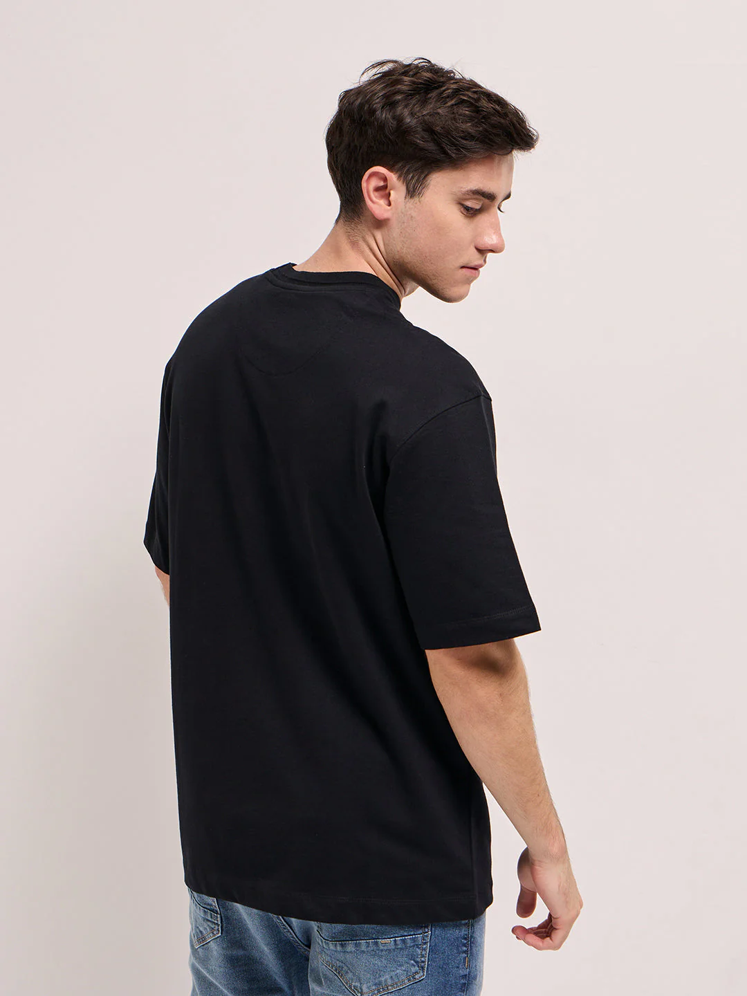 Men Black Oversize Graphic Printed Crew Neck T-shirt - Image 2