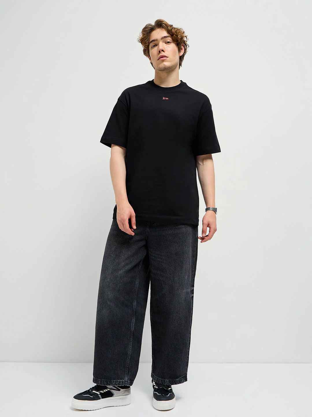 Men Black Oversize Graphic Printed Crew Neck T-shirt - Image 5