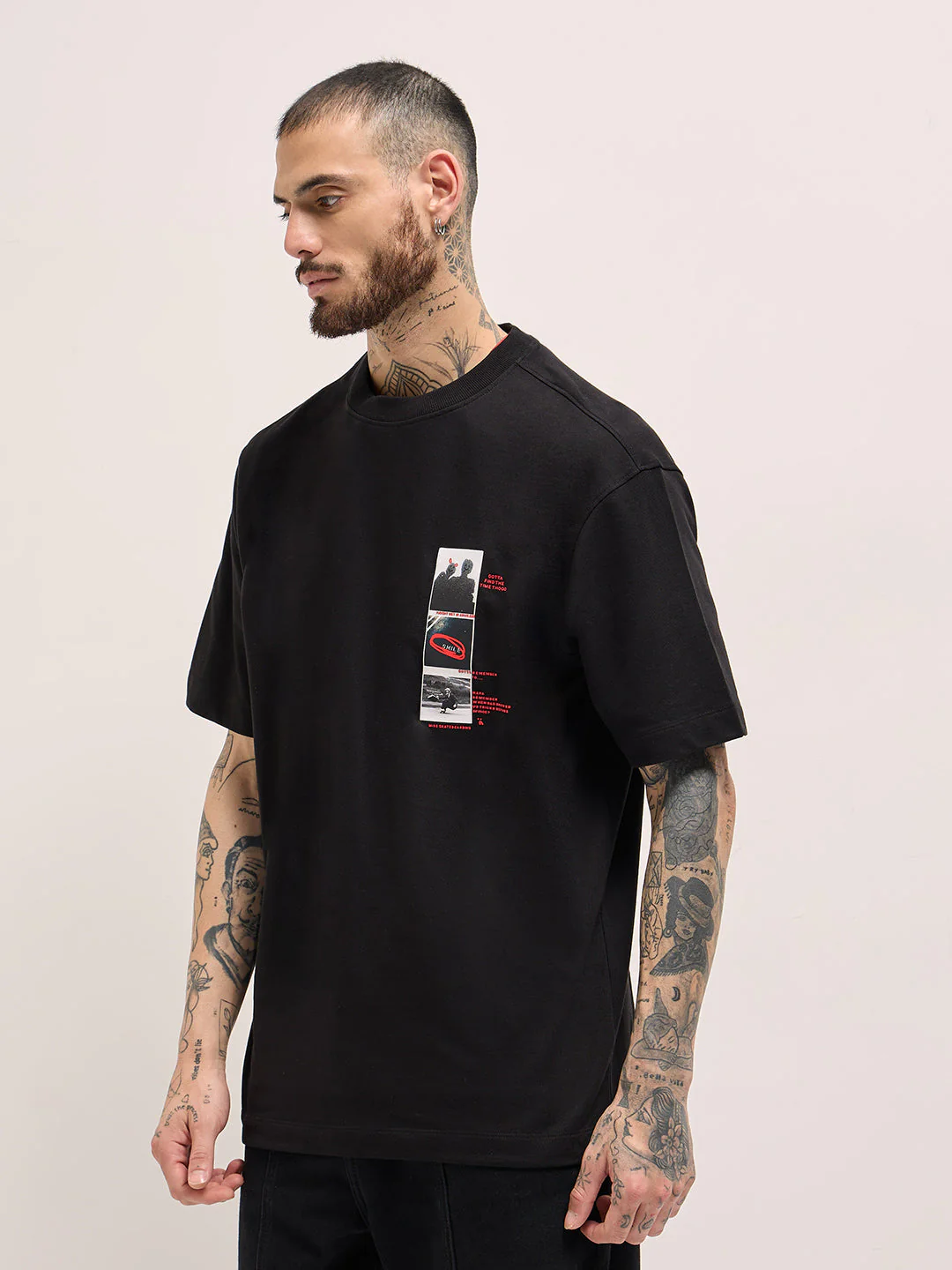 Men Black Oversize Panel-style graphic Prints Crew Neck T-shirt - Image 3