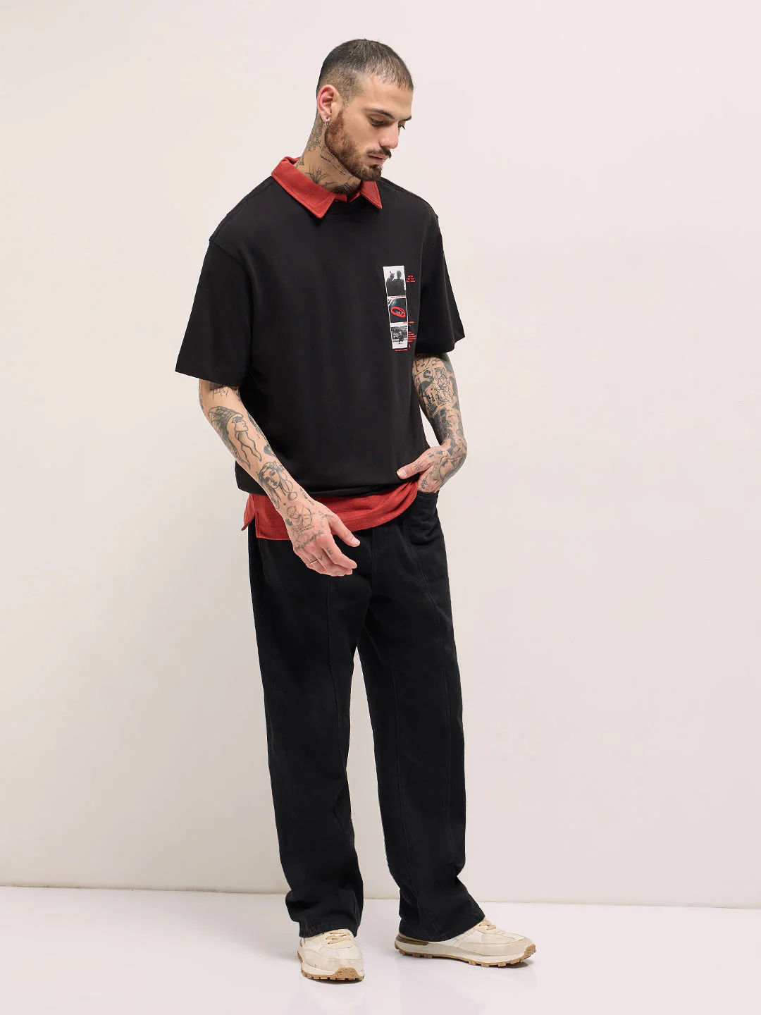Men Black Oversize Panel-style graphic Prints Crew Neck T-shirt - Image 4