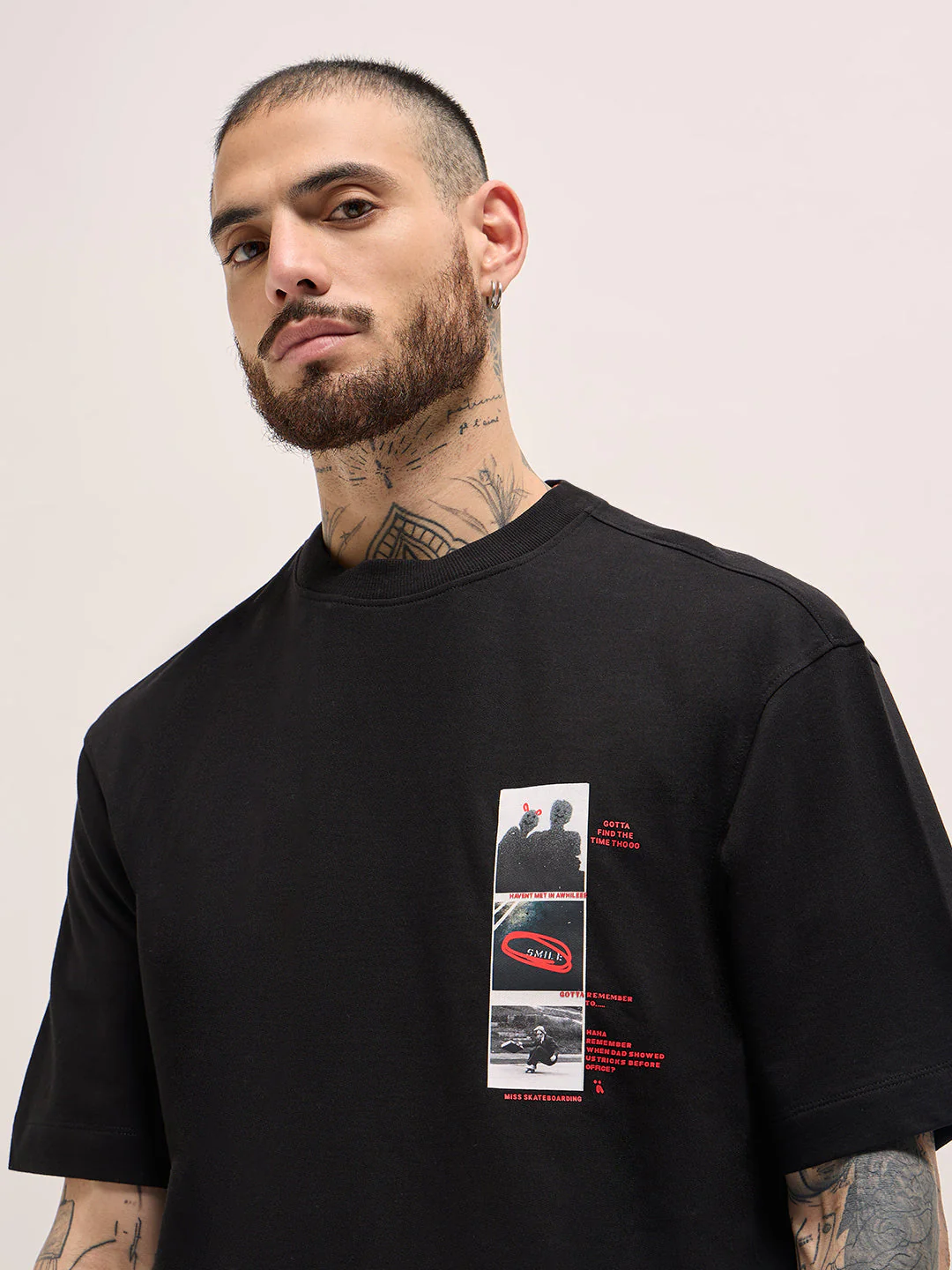 Men Black Oversize Panel-style graphic Prints Crew Neck T-shirt - Image 5