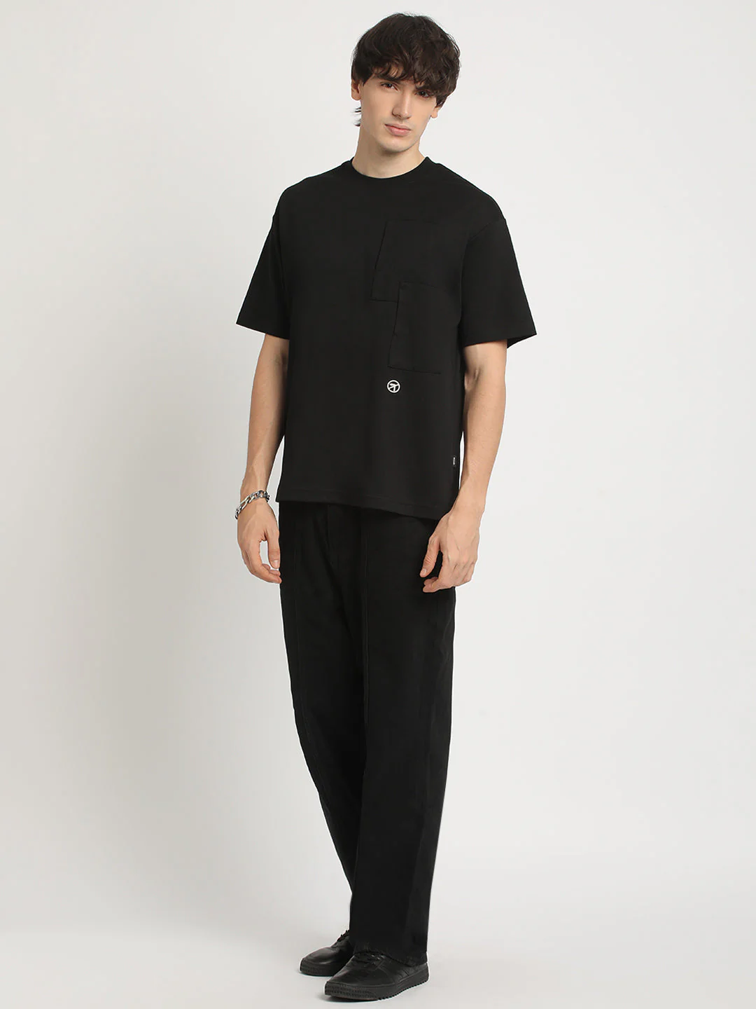 Men Black Oversized Fit Round Neck T-shirt - Image 5