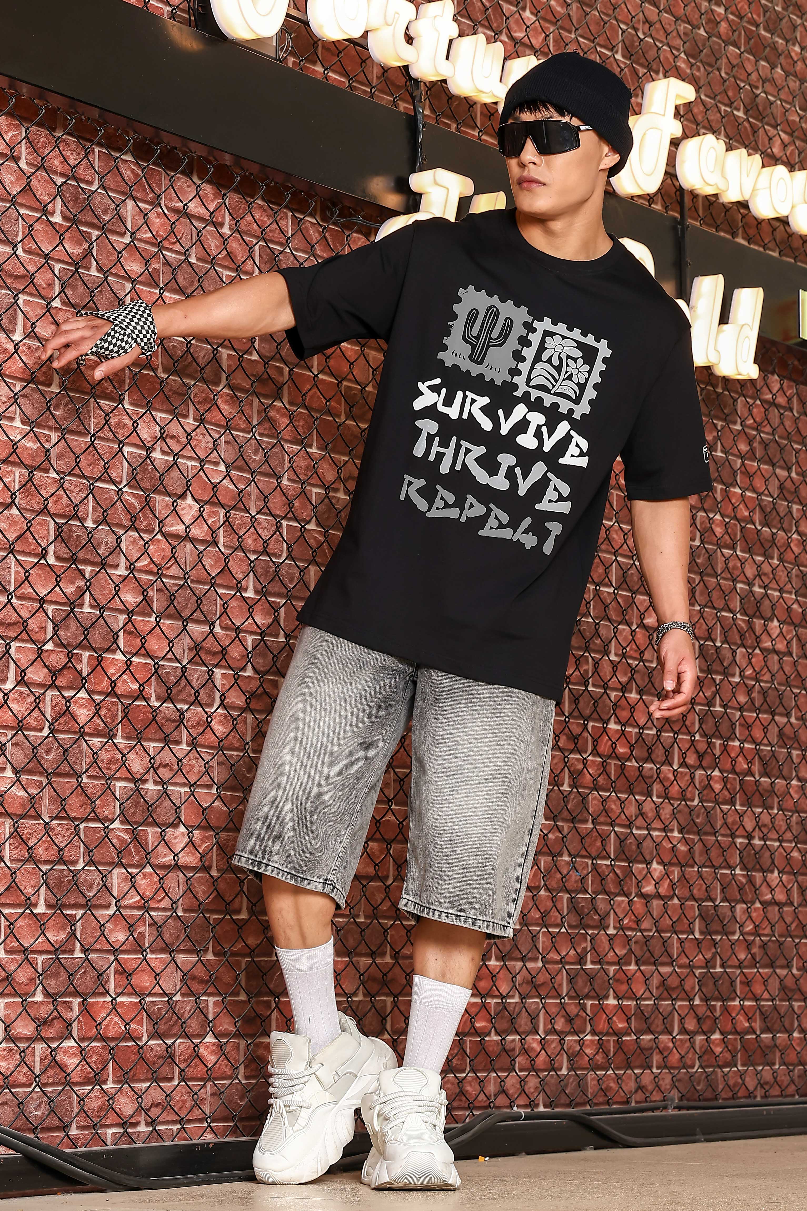 Men Black Oversized Print T-shirt - Image 8