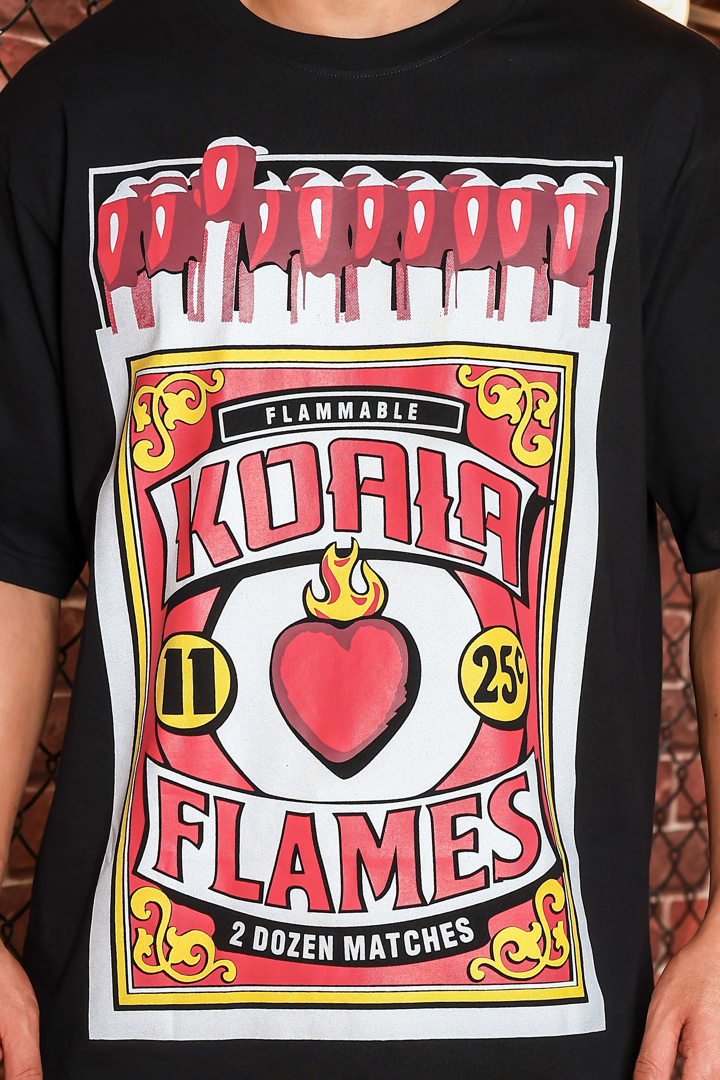 Men Black Oversized Print T-shirt - Image 5