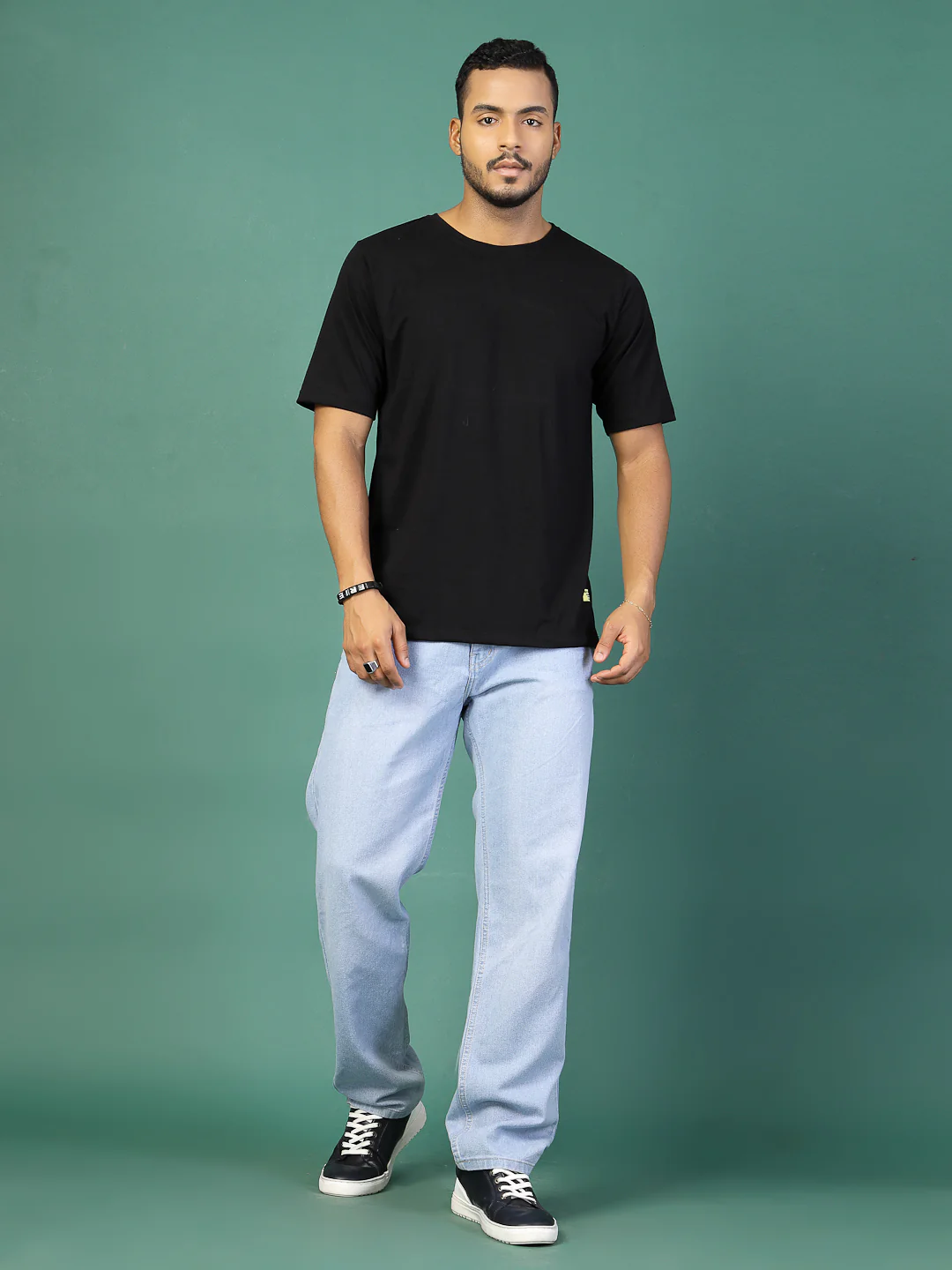 Men Black Oversized Printed T-shirt - Image 4