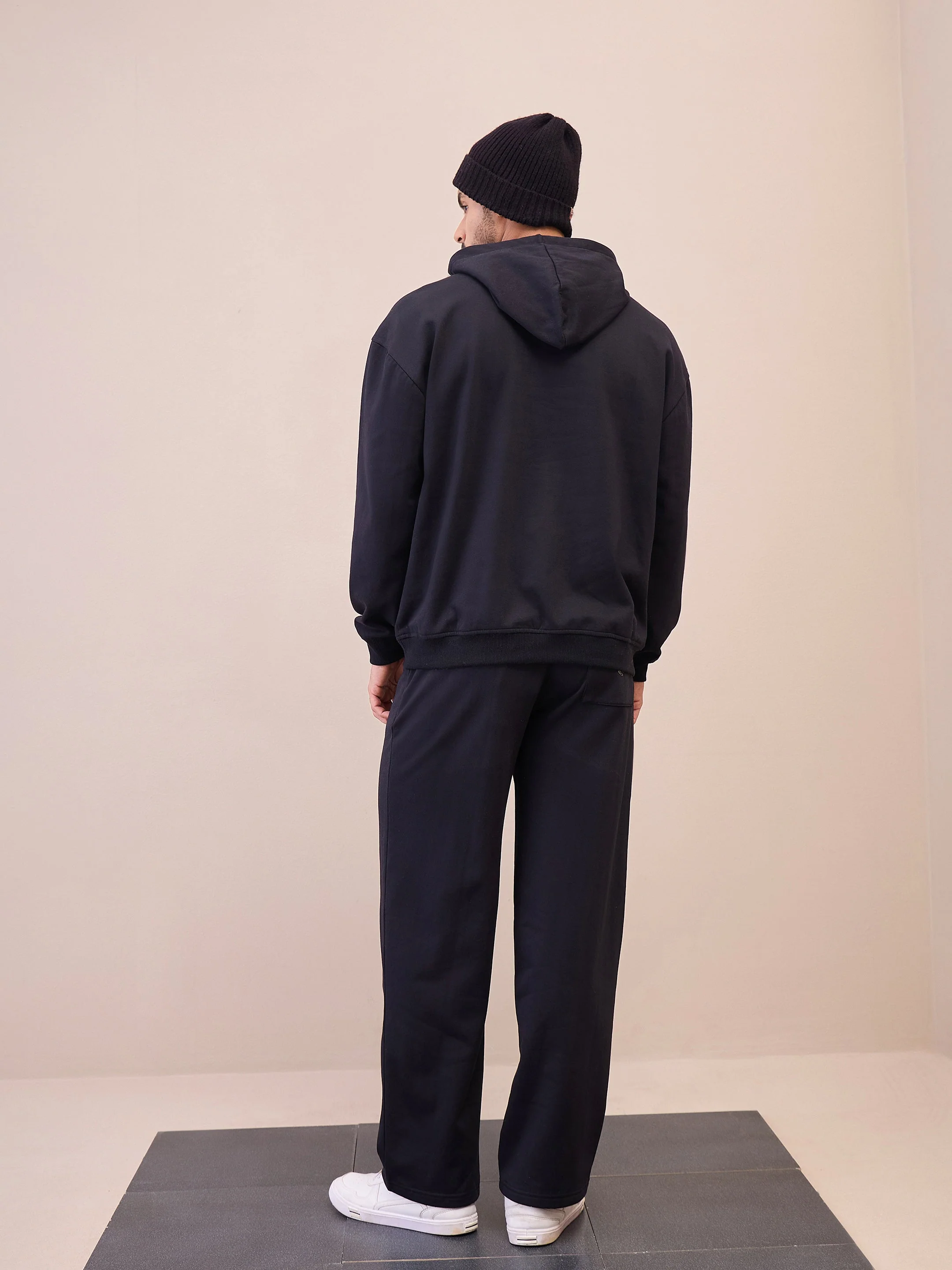 Men Black Oversized Sweatpants - Image 6