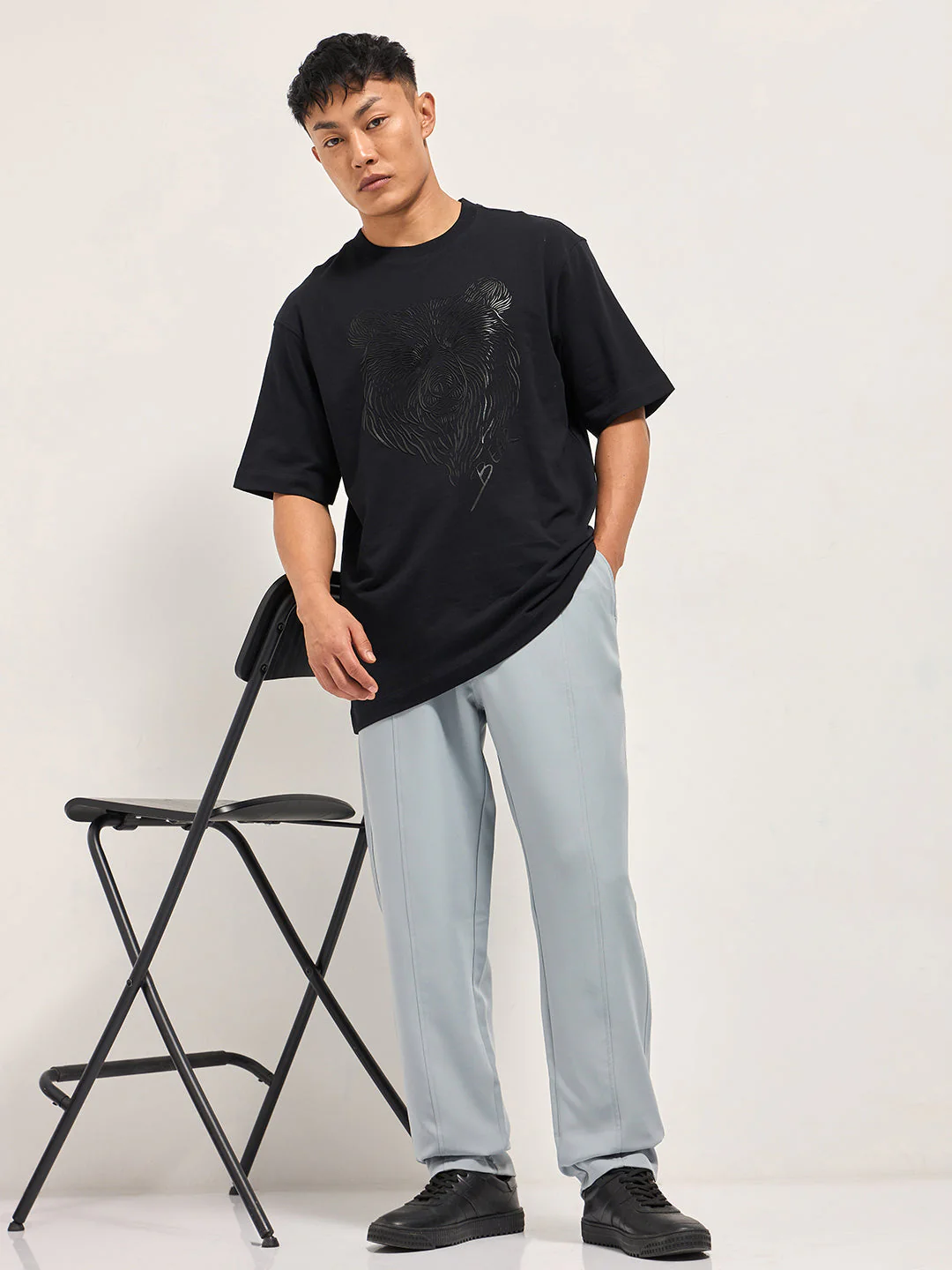 Men Black Oversized T-Shirt - Image 4