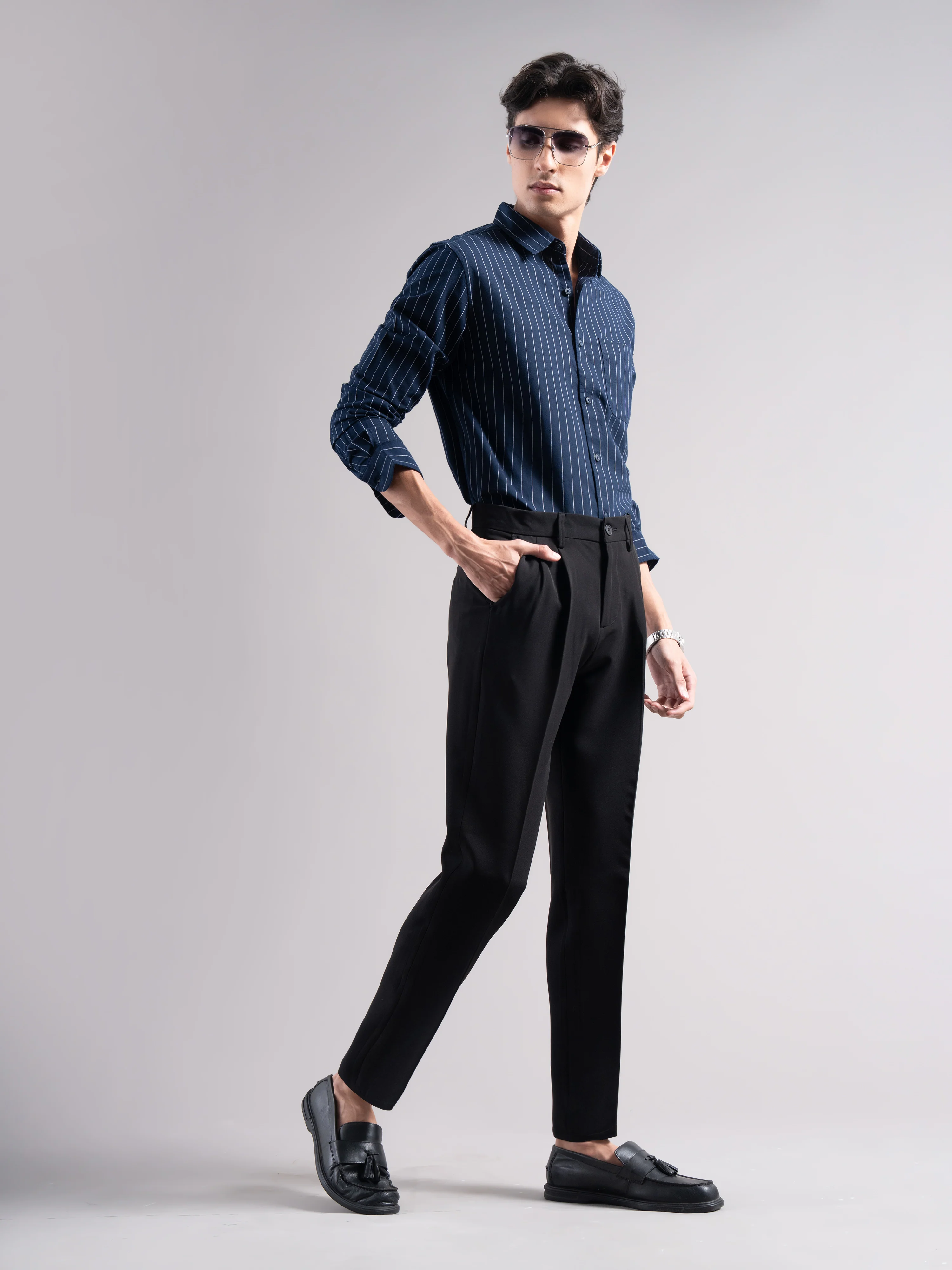 Men Black Pleated Chinos Trousers - Image 8