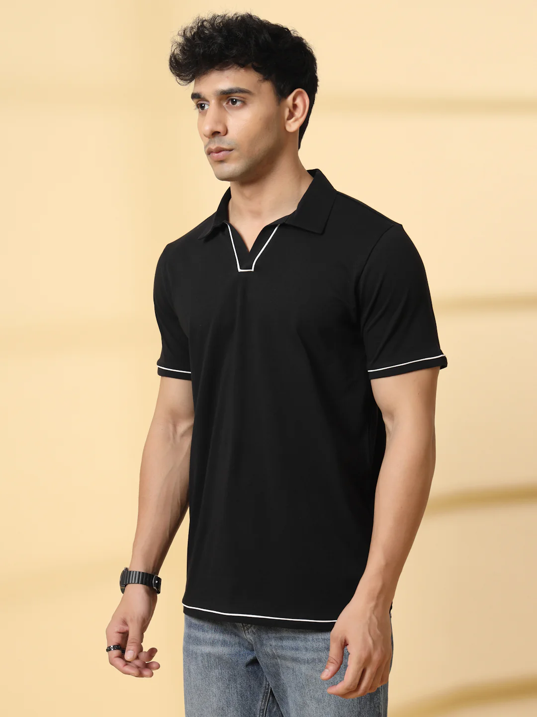 Men Black Polo T-Shirt With Contrast Piping - Image 4