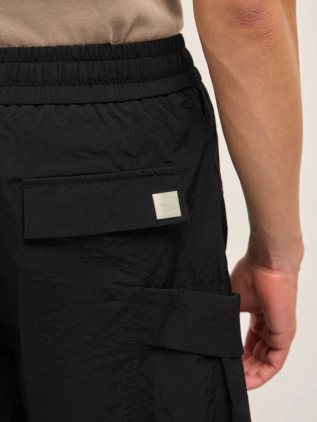 Men Black Polyester Regular Fit Knee-Length Utility Cargo Shorts - Image 6