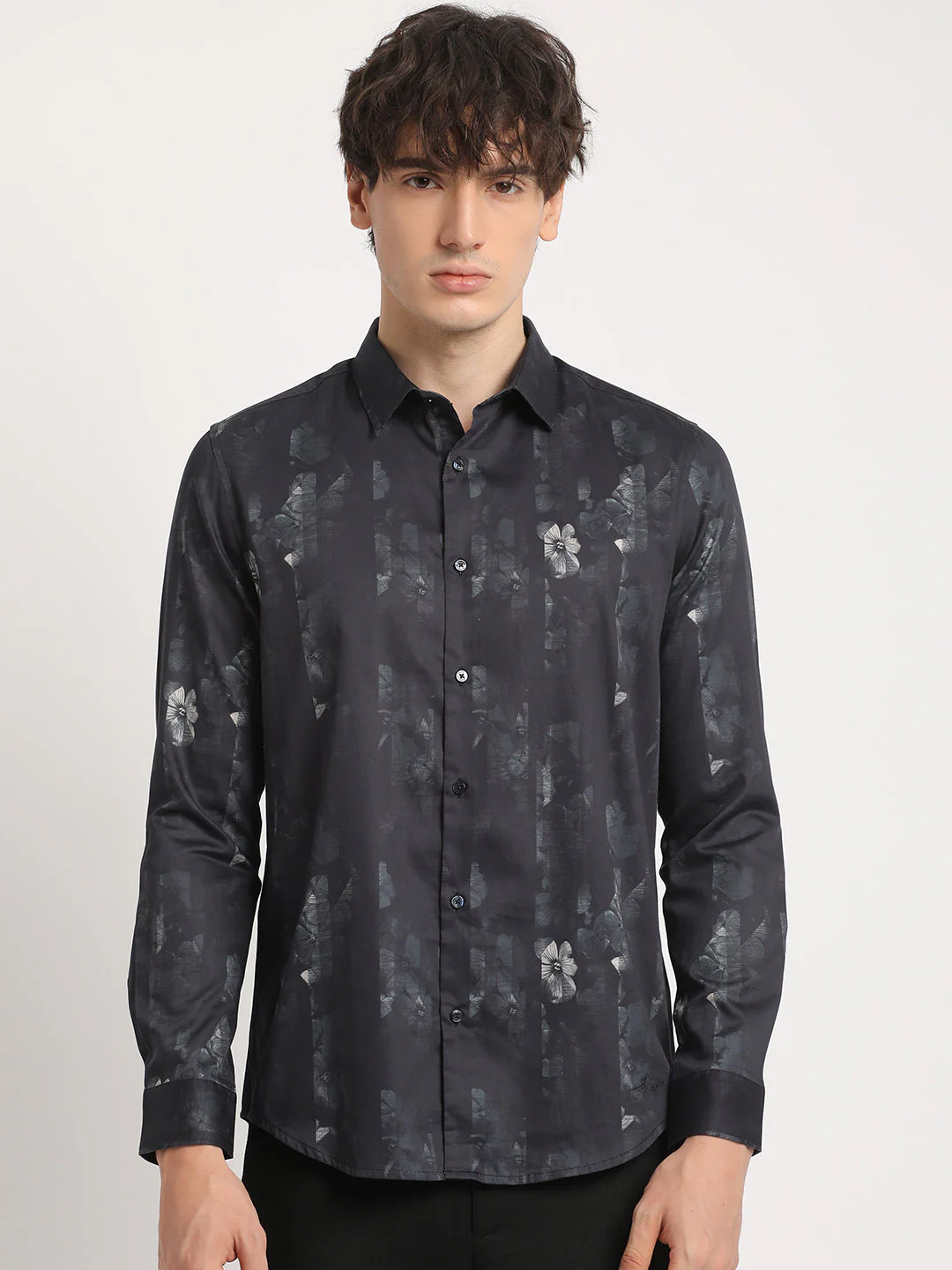 Men Black Printed Slim Fit Cotton Casual Shirt - Image 2