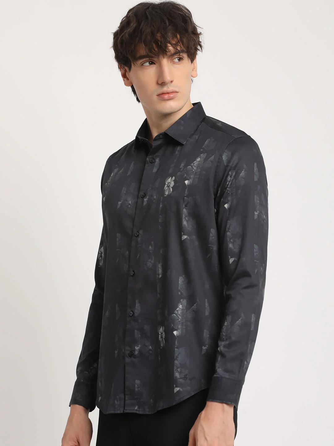 Men Black Printed Slim Fit Cotton Casual Shirt - Image 3