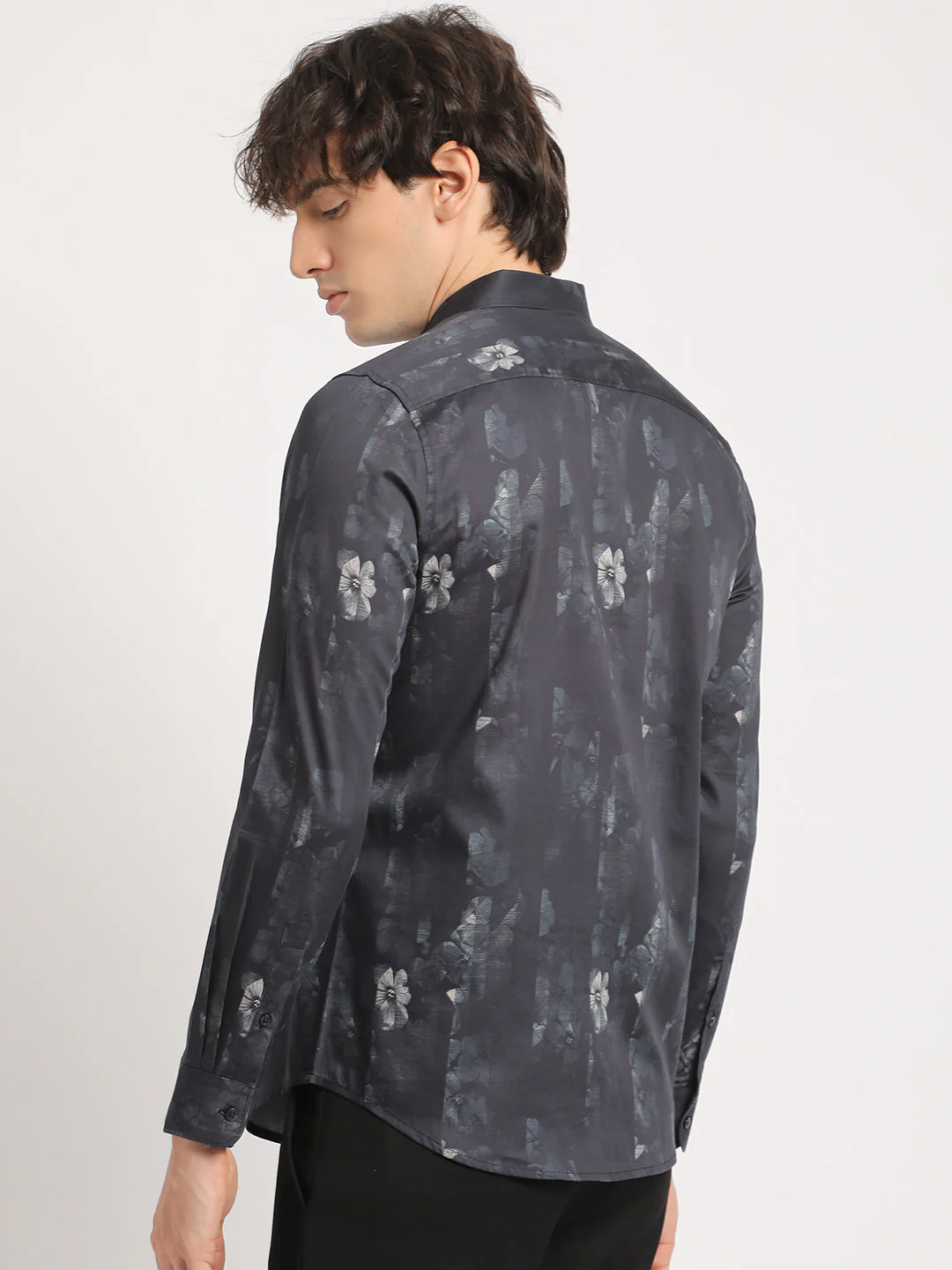 Men Black Printed Slim Fit Cotton Casual Shirt - Image 4