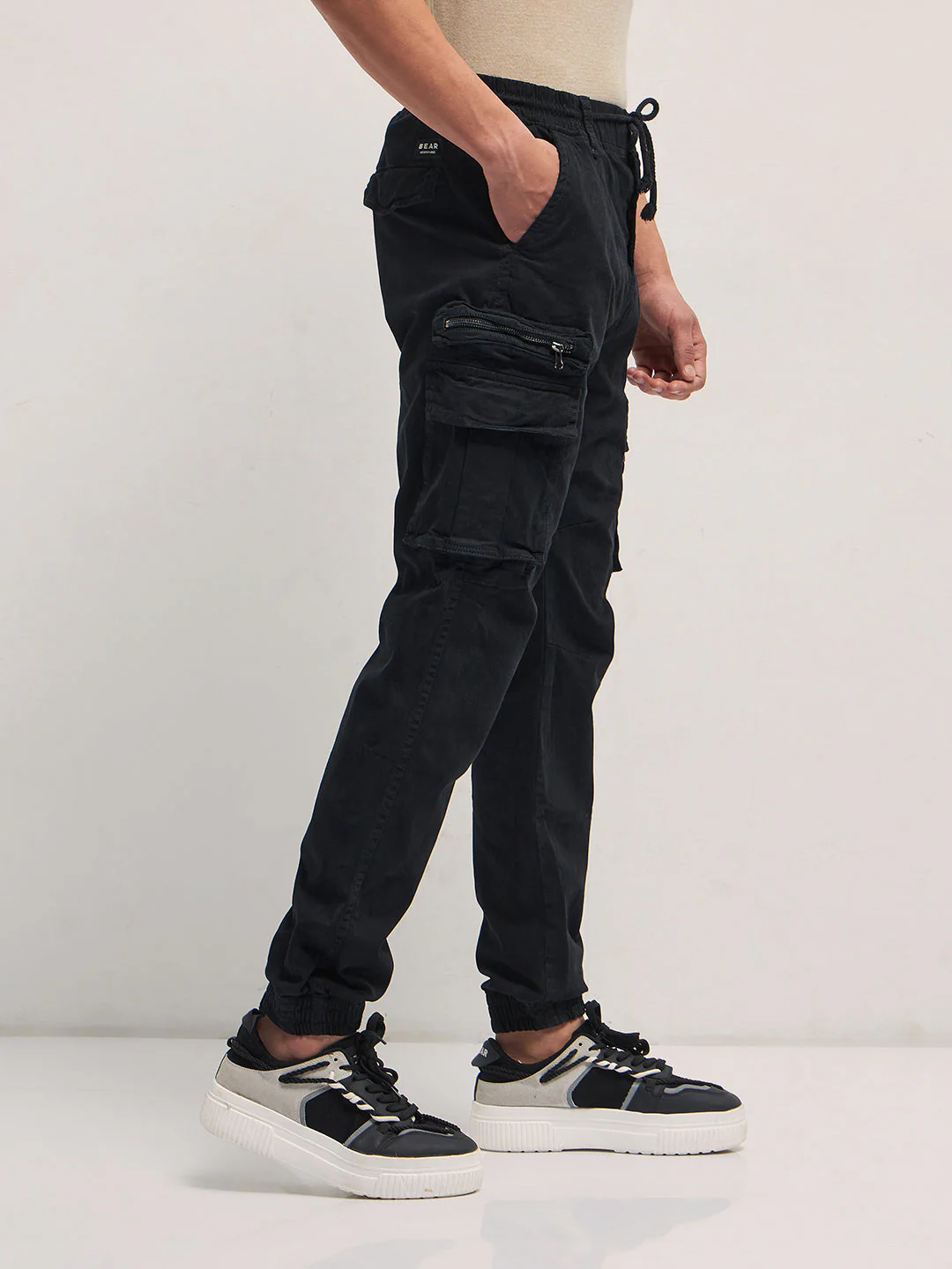 Men Black Regular Fit Cargo Pants - Image 3