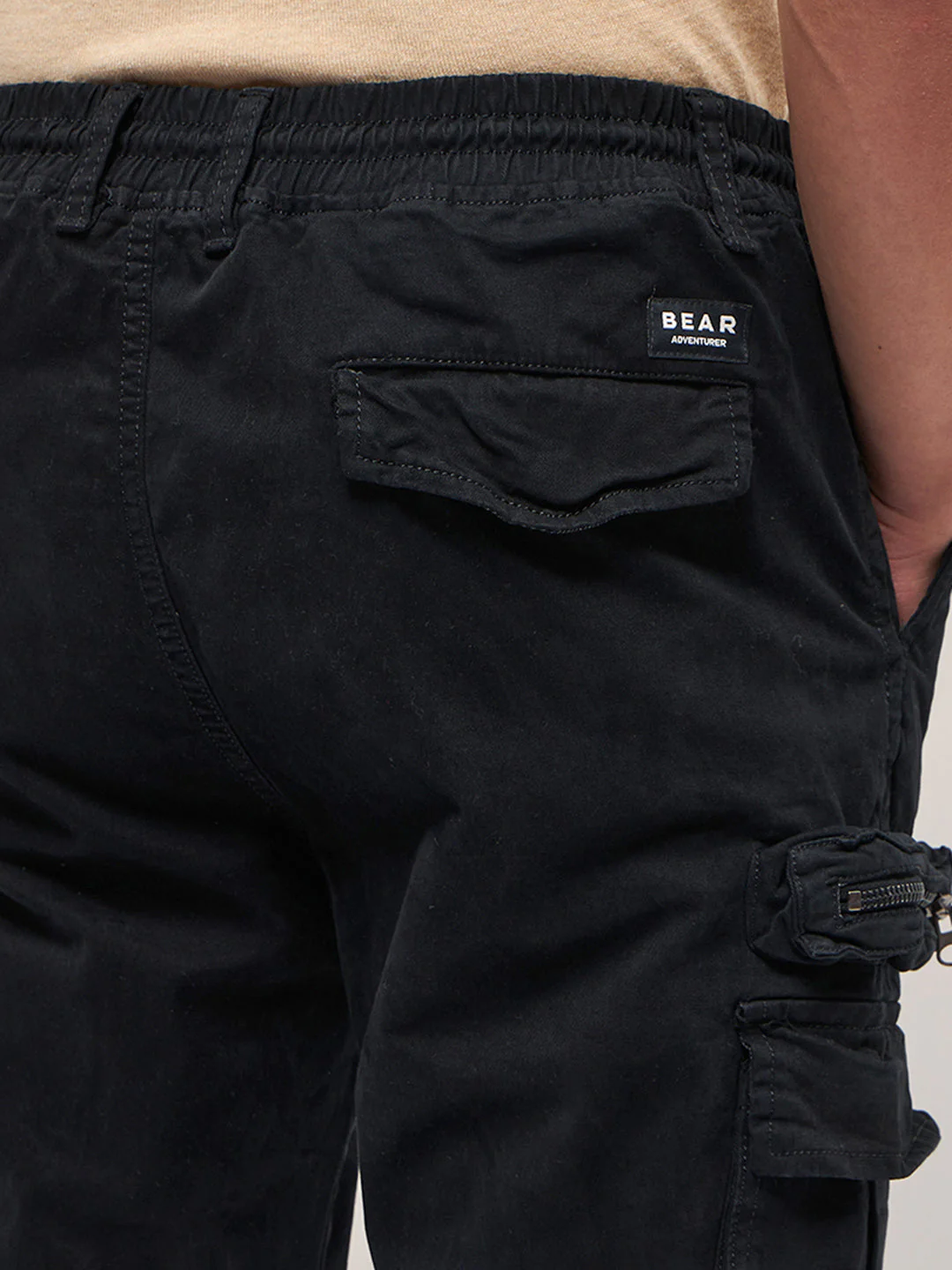 Men Black Regular Fit Cargo Pants - Image 6