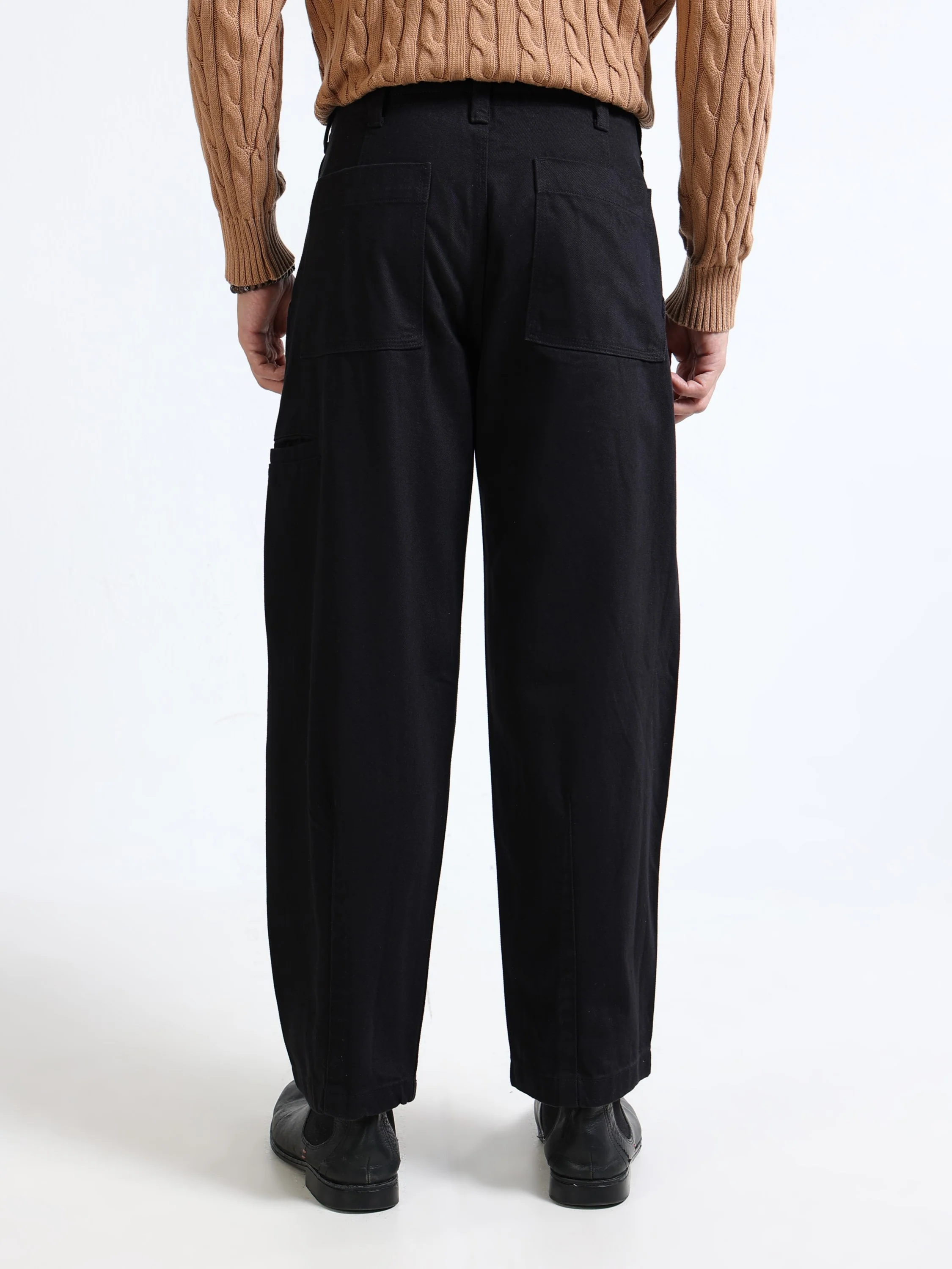 Men Black Mid Rise Pants - Image 4