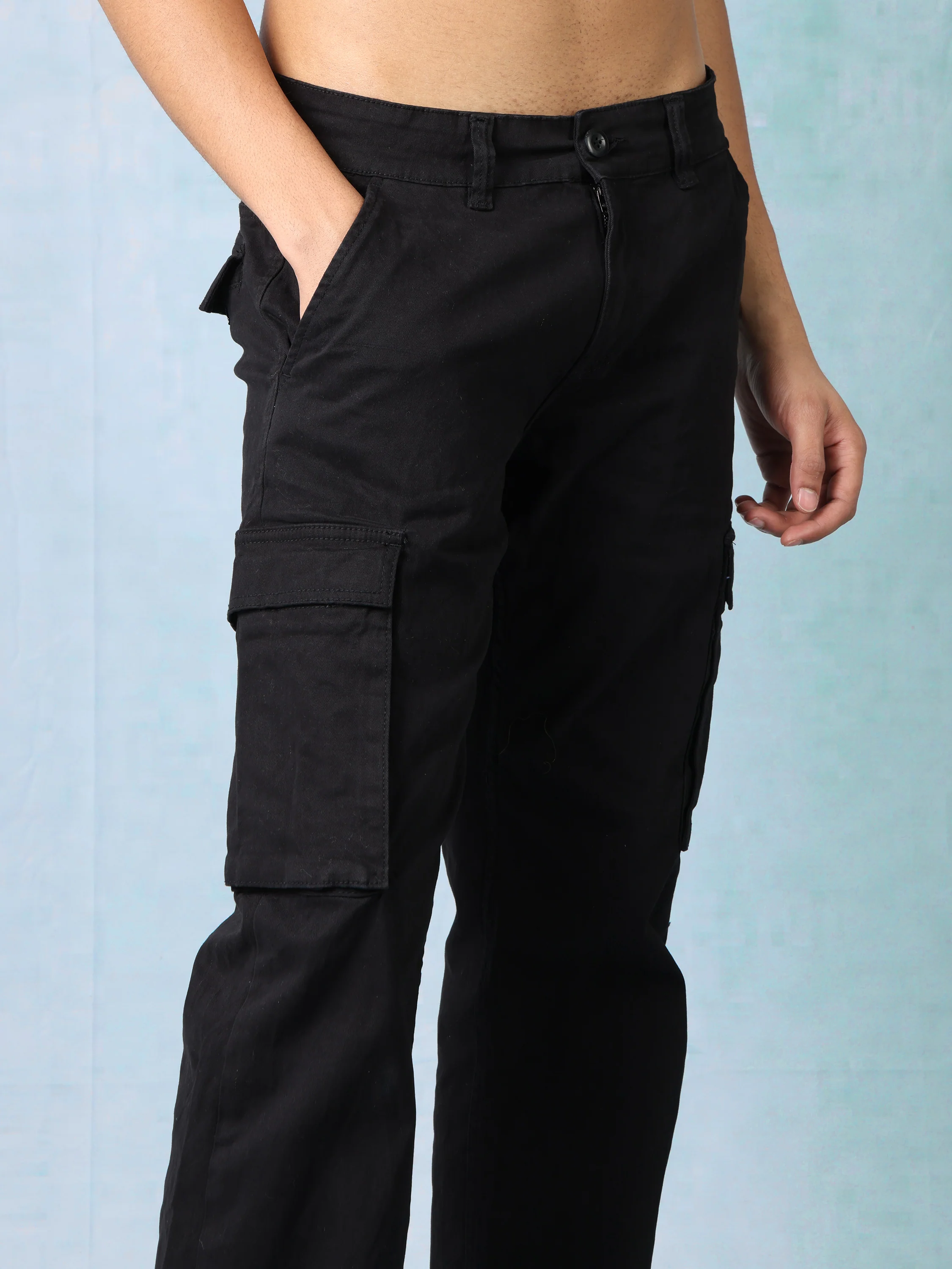 Men Black Regular Fit Cargos Pants - Image 6