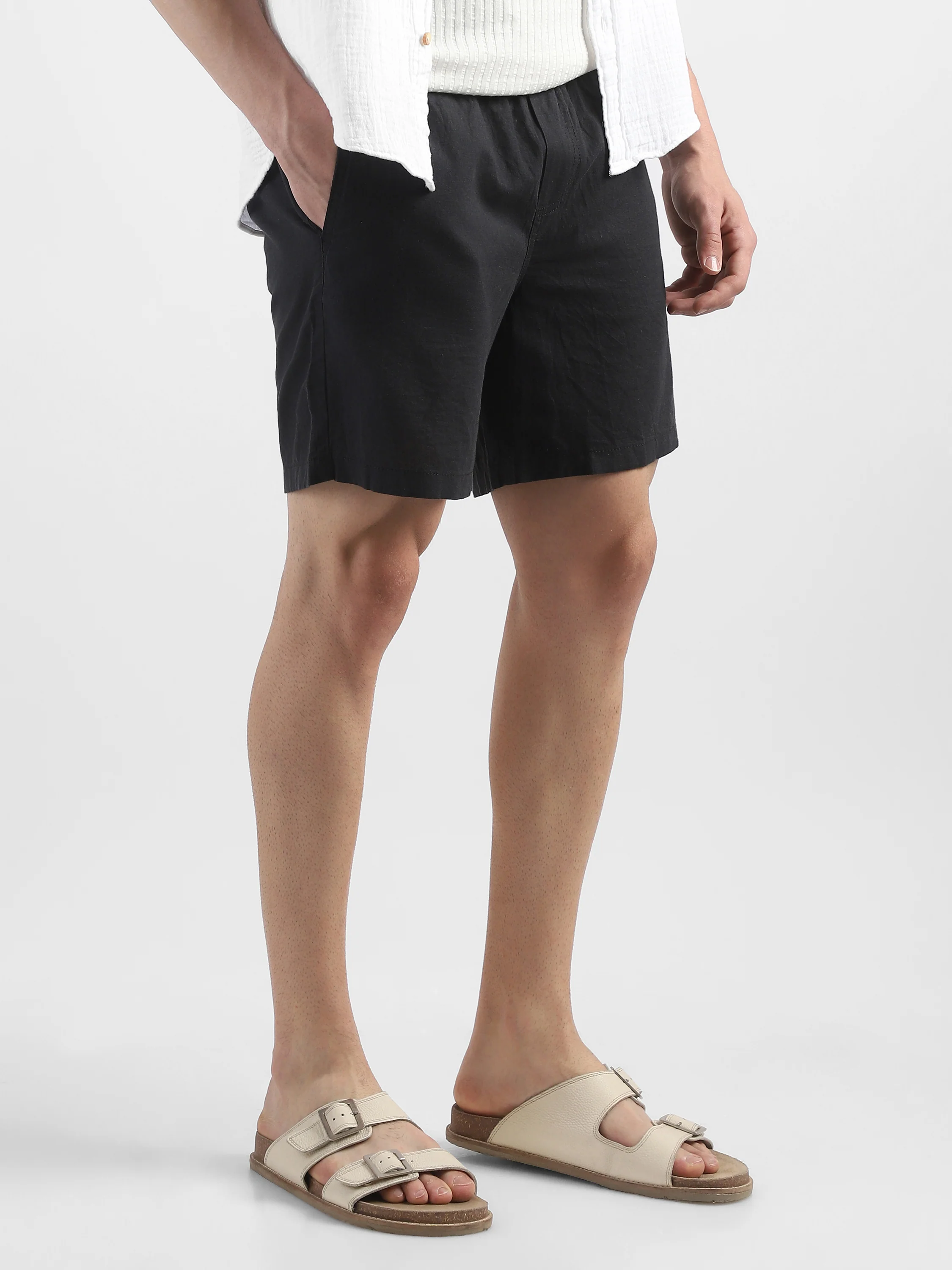 Men Black Regular Fit Cotton Blend Shorts - Image 2