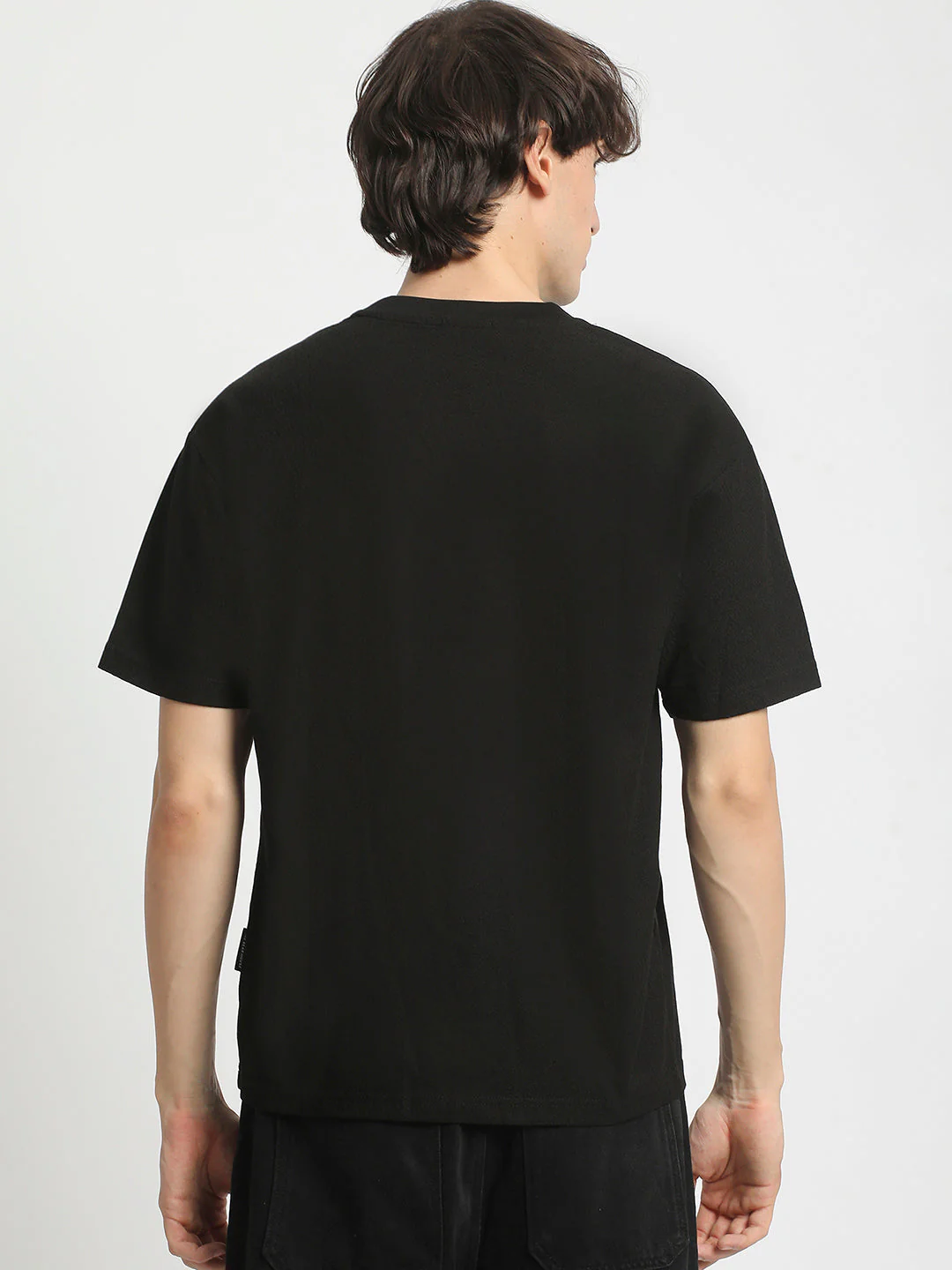 Men  Black Regular Fit Crew Neck T-Shirt - Image 4