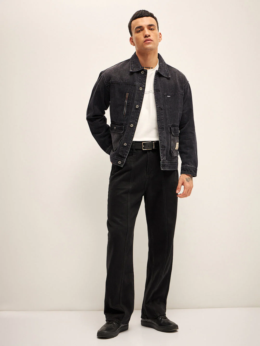 Men Black Regular Fit Denim Jacket - Image 4