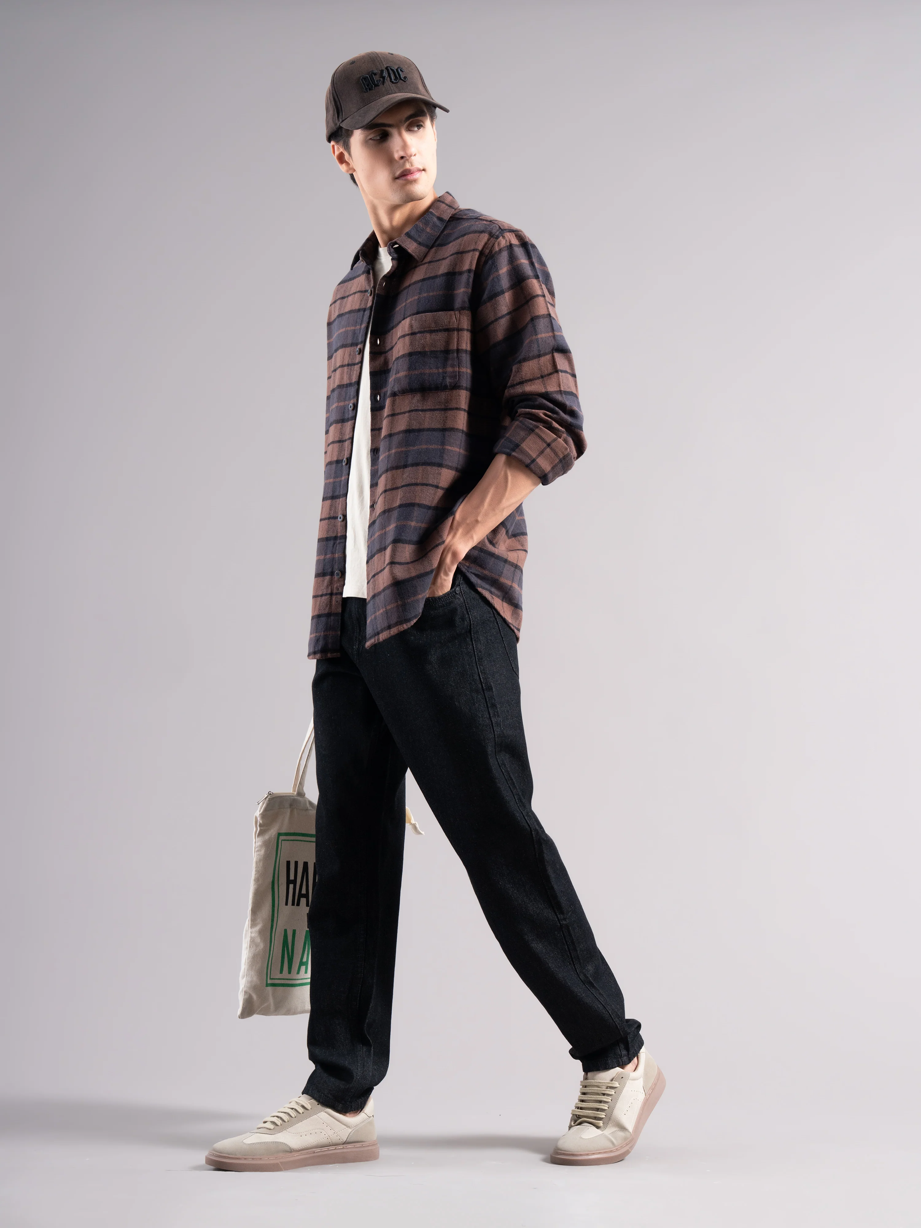Men Black Regular Fit Jeans - Image 7