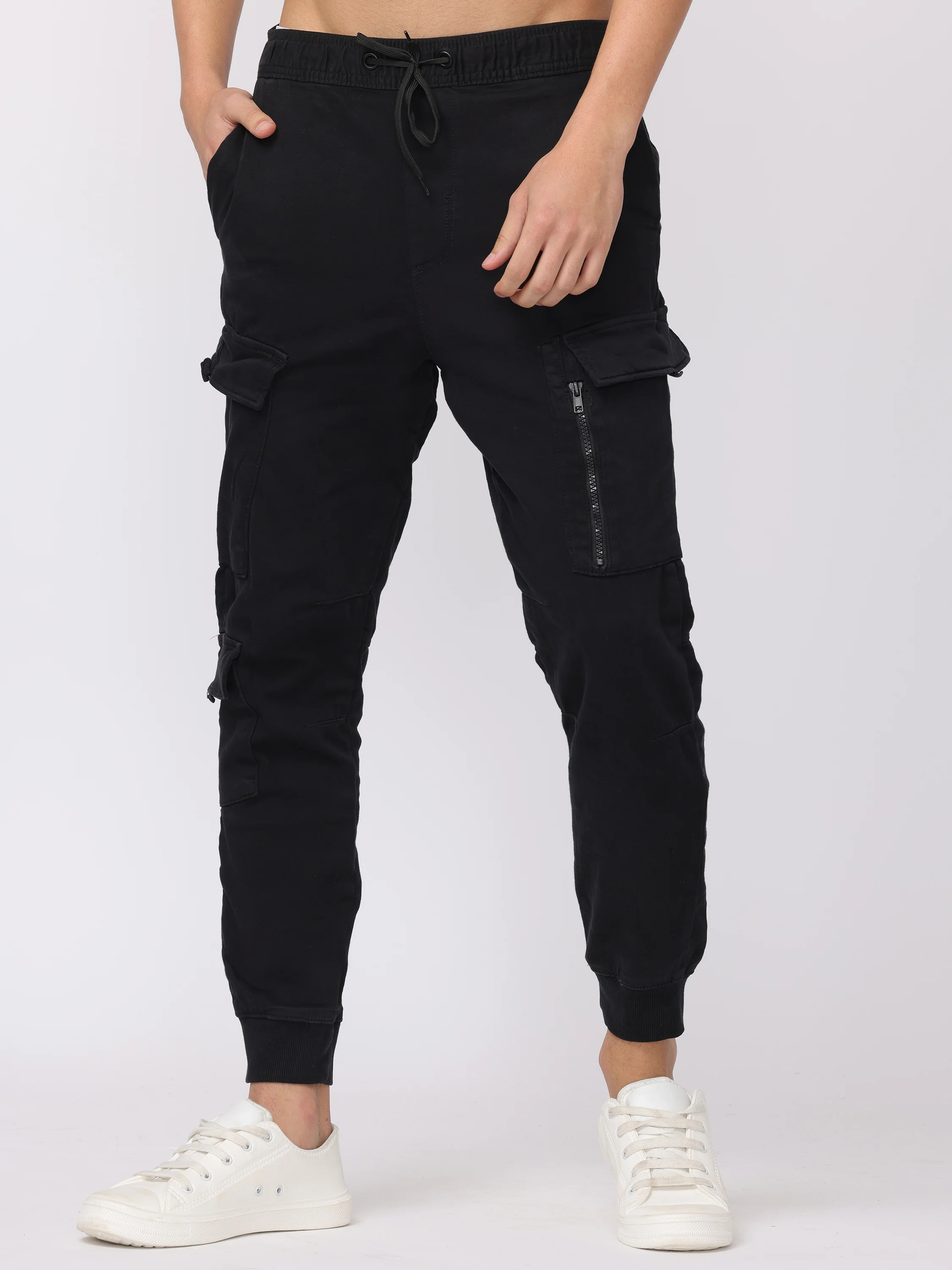 Men Black Regular Fit Cargo Pants - Image 3