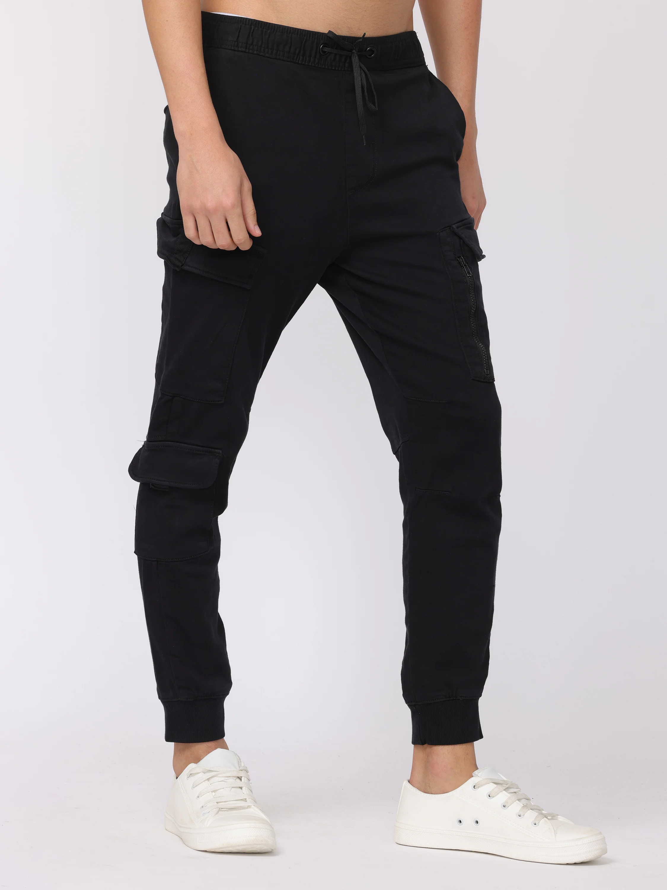 Men Black Regular Fit Cargo Pants - Image 5