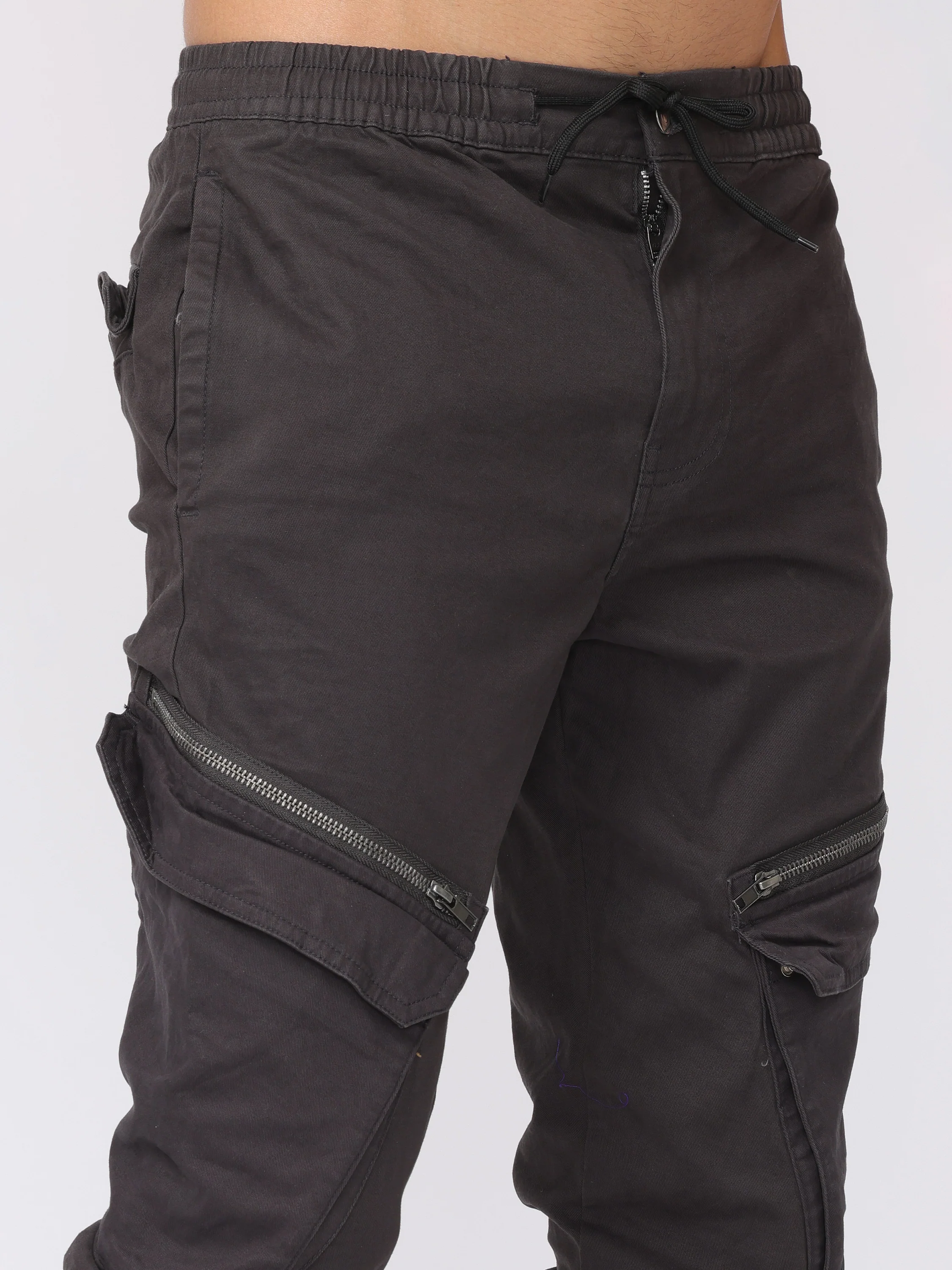 Men Black Slim Fit Cargo Pants - Image 5