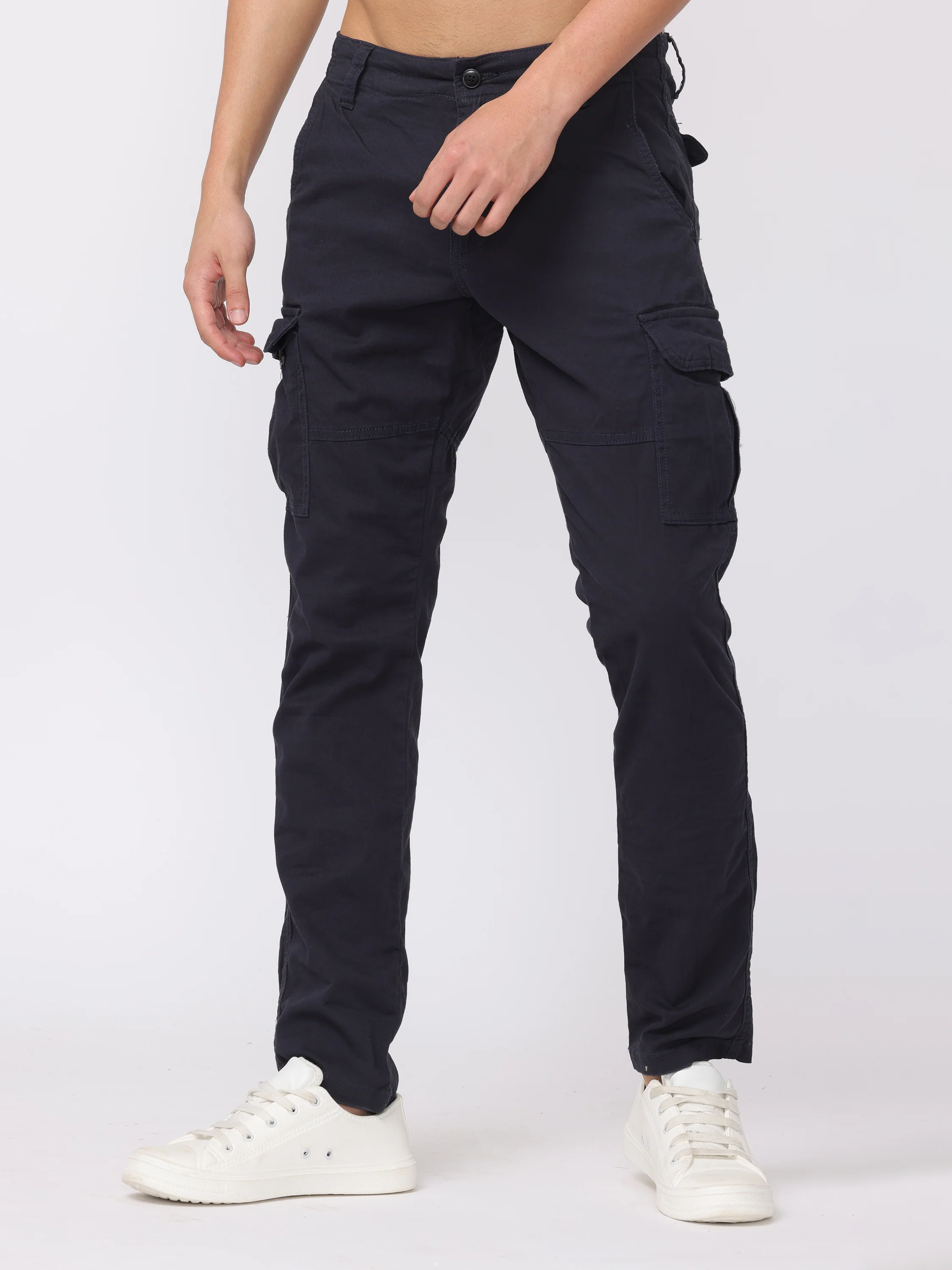 Men Black Regular Fit Cargo Pants - Image 3