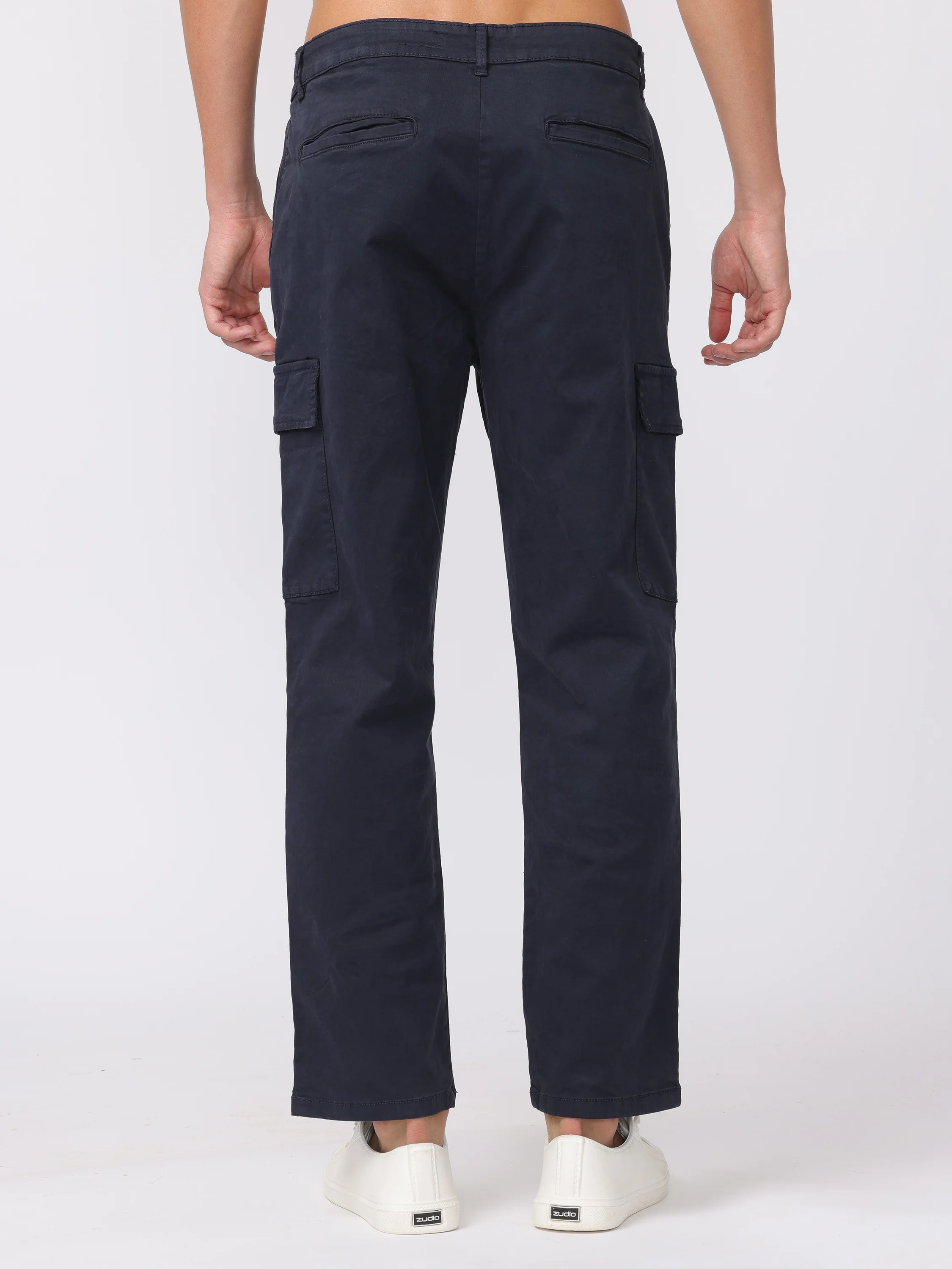 Men Black Regular Fit Cargo Pants - Image 3