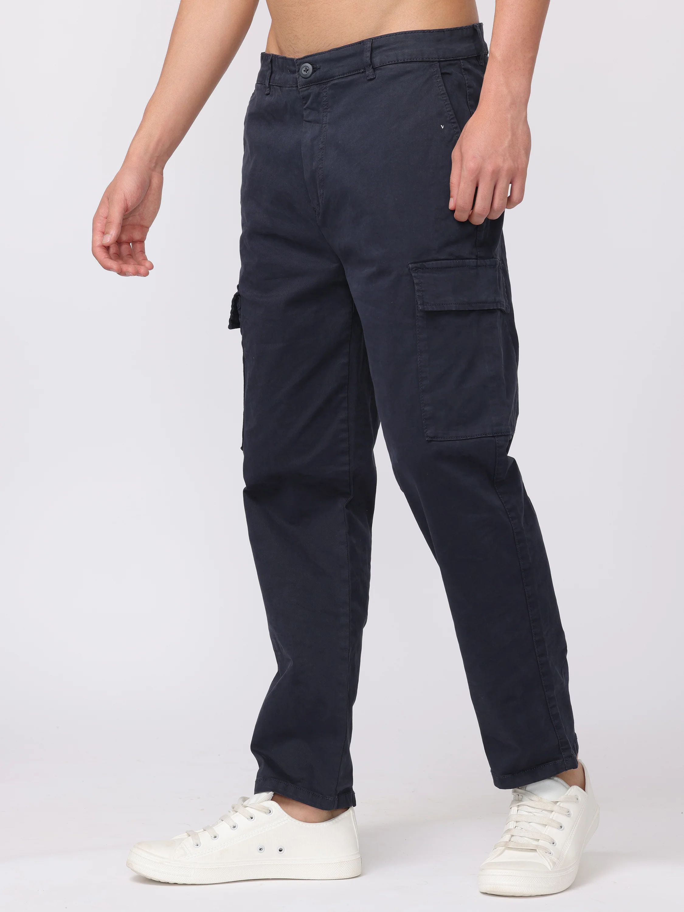 Men Black Regular Fit Cargo Pants - Image 4