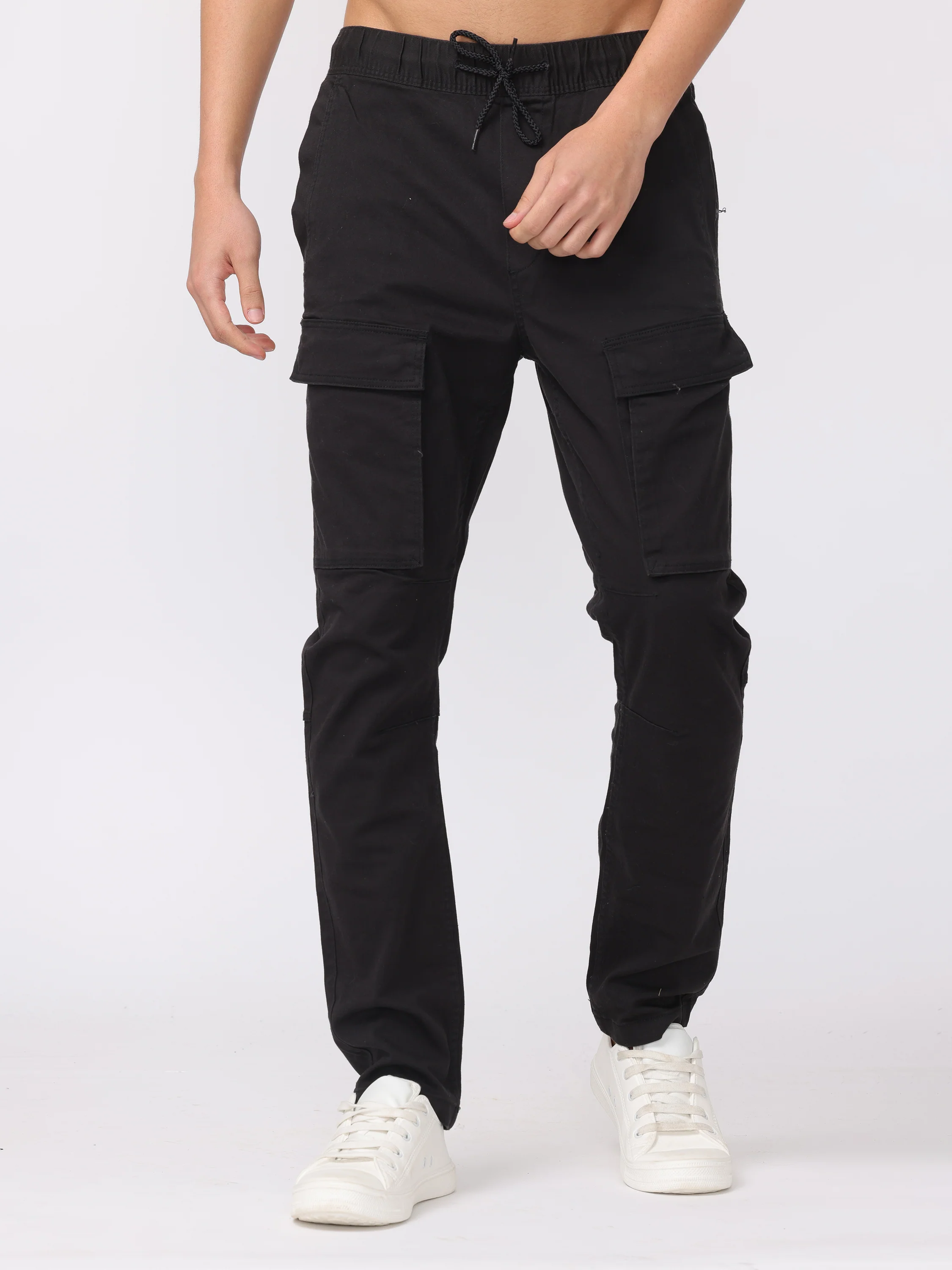Men Black Regular Fit Cargo Pants - Image 3