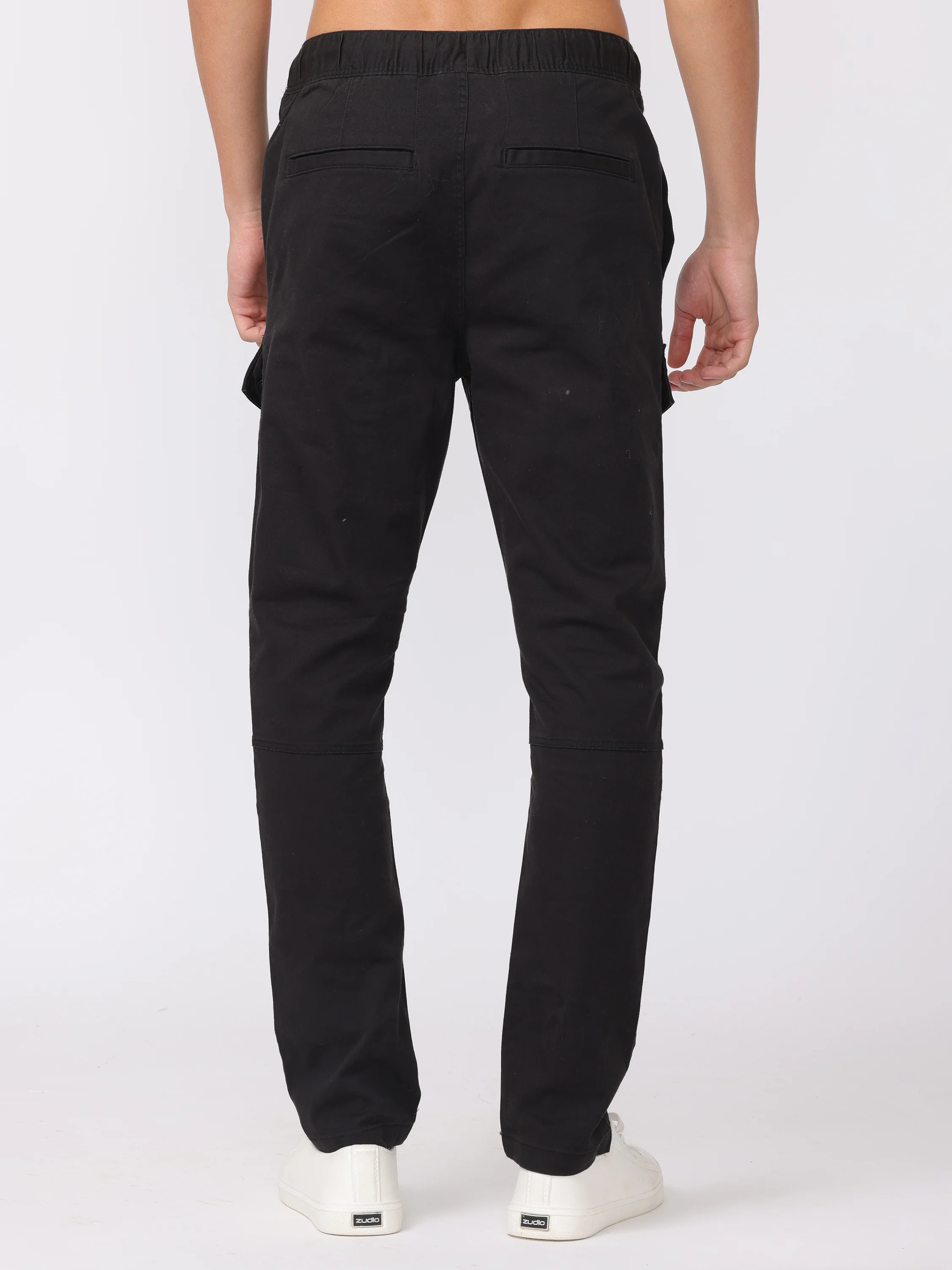 Men Black Regular Fit Cargo Pants - Image 5