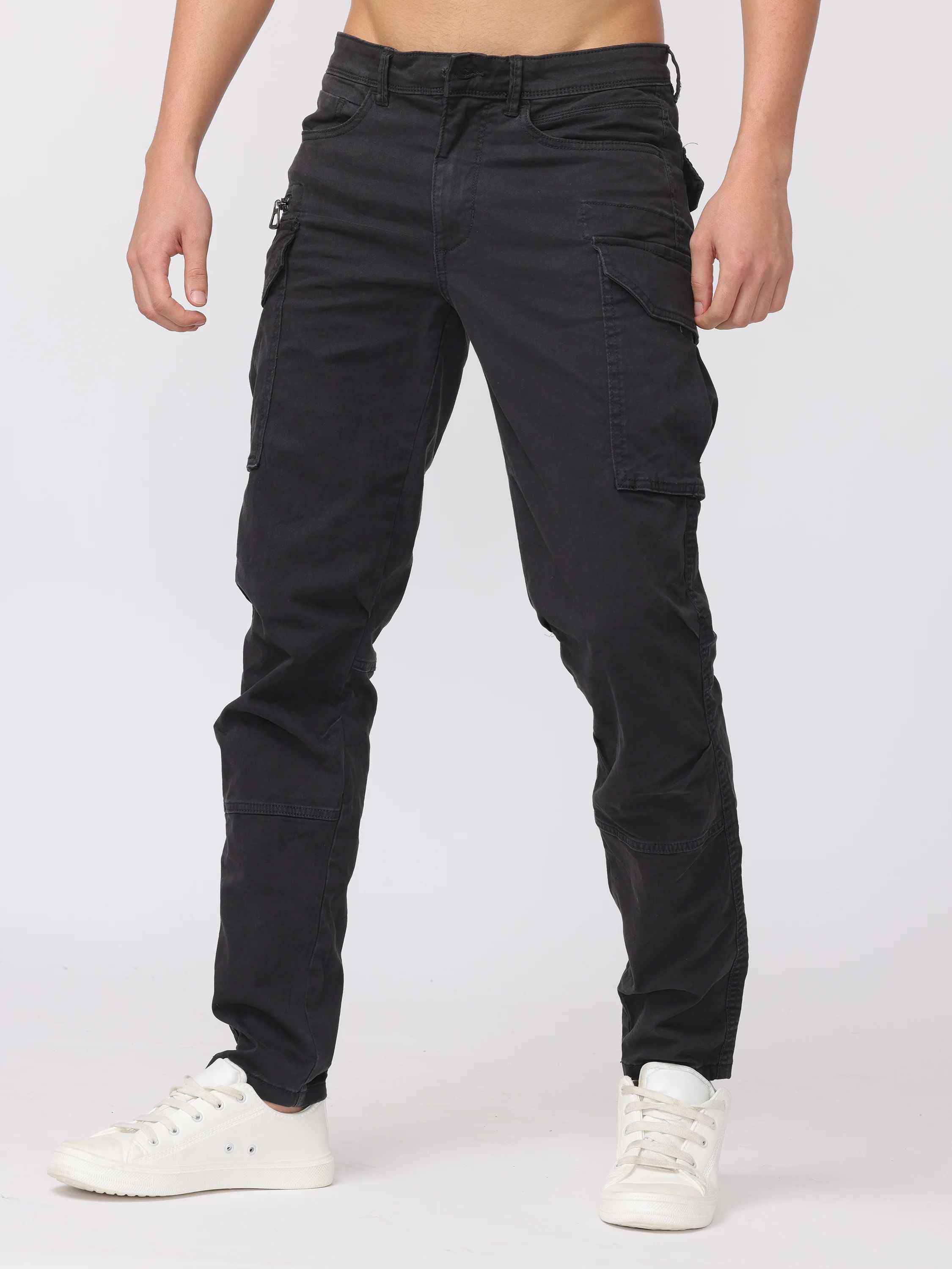 Men Black Regular Fit Cargo Pants - Image 4