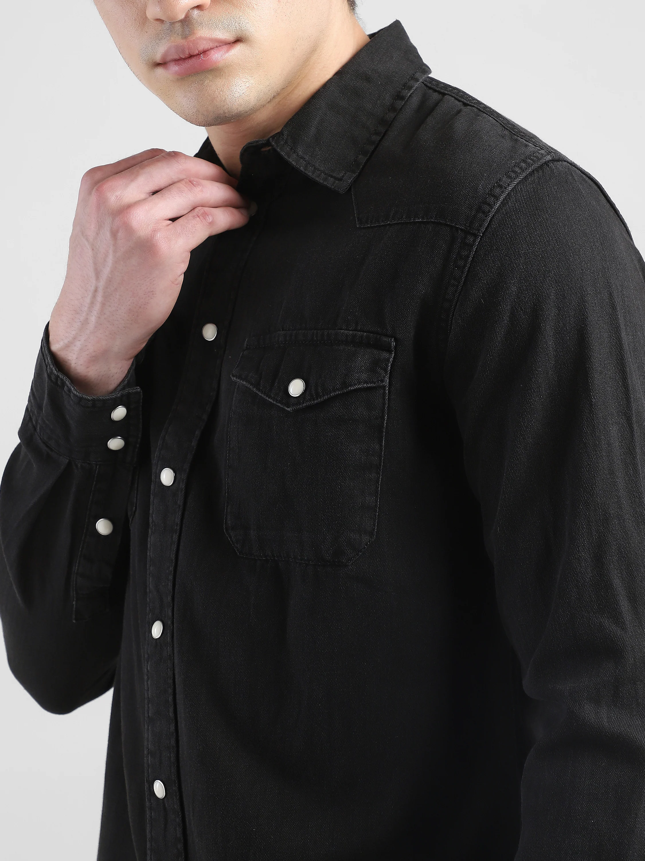 Men Denim Black Regular Fit Shirt with Two Pockets - Image 3
