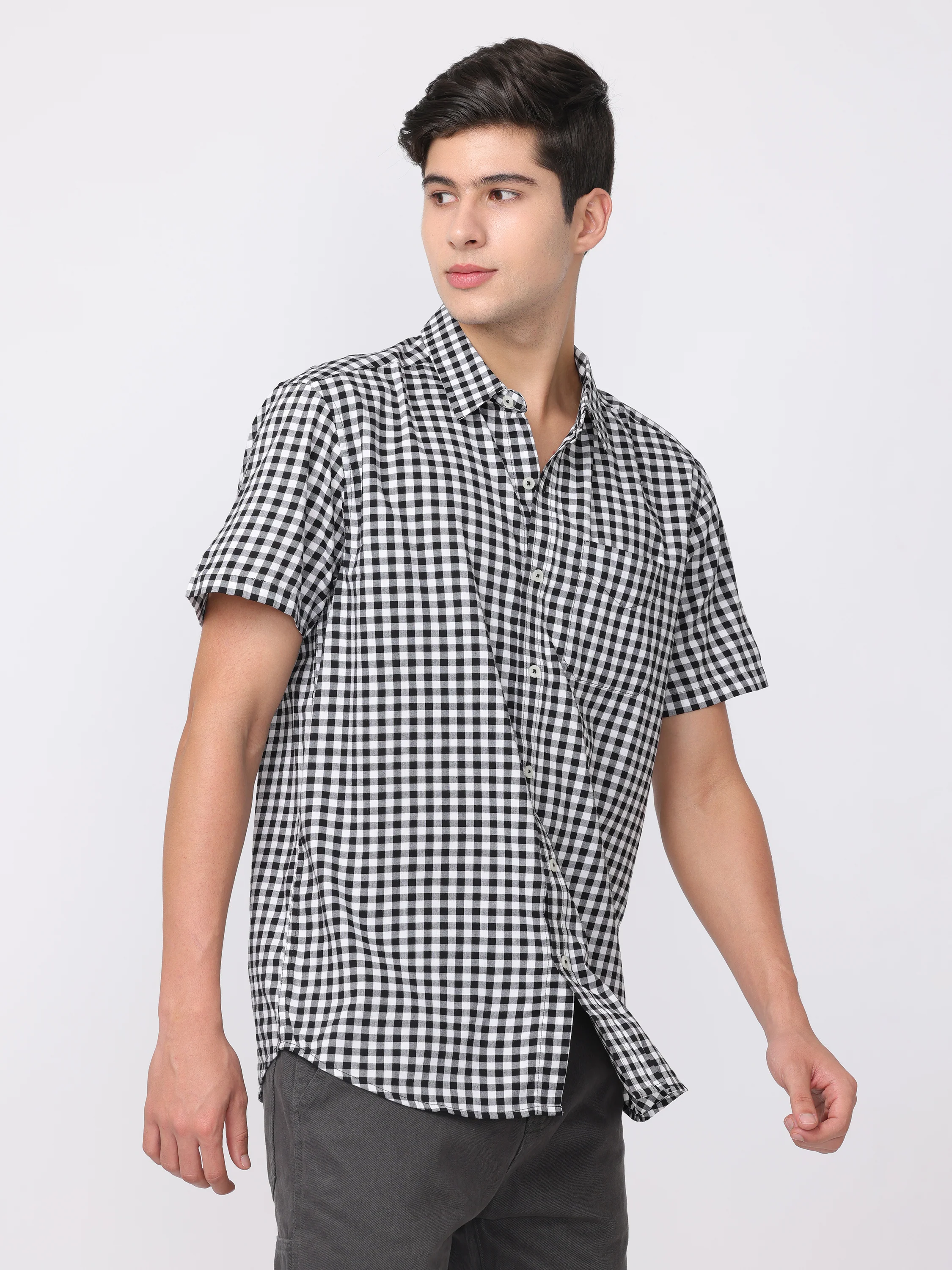 Men Black Regular Fit Checked Shirt - Image 3