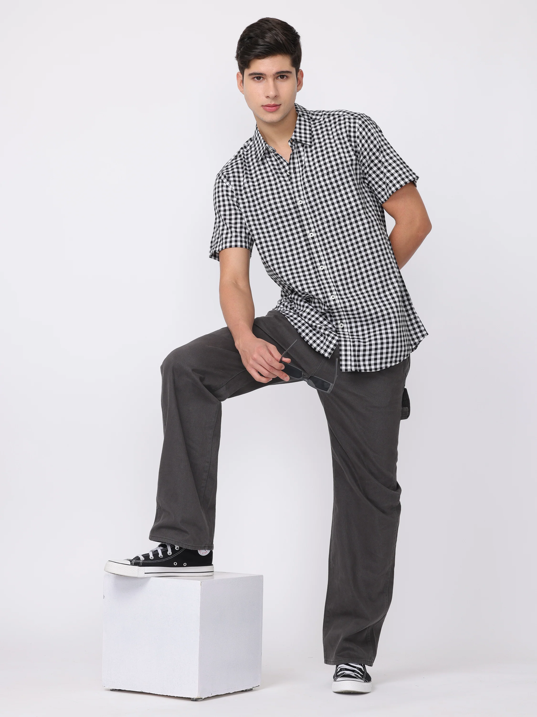 Men Black Regular Fit Checked Shirt - Image 5