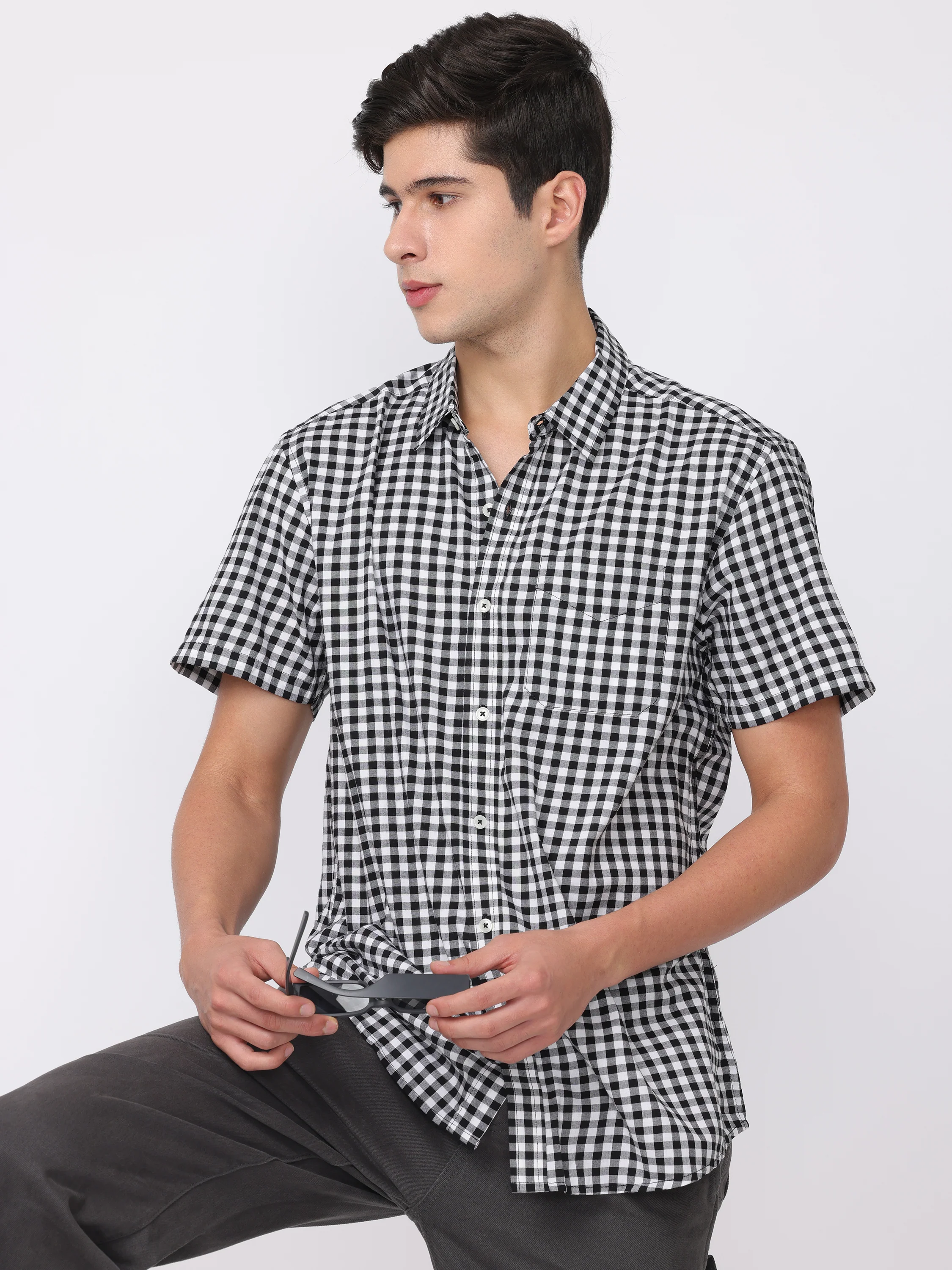Men Black Regular Fit Checked Shirt - Image 6