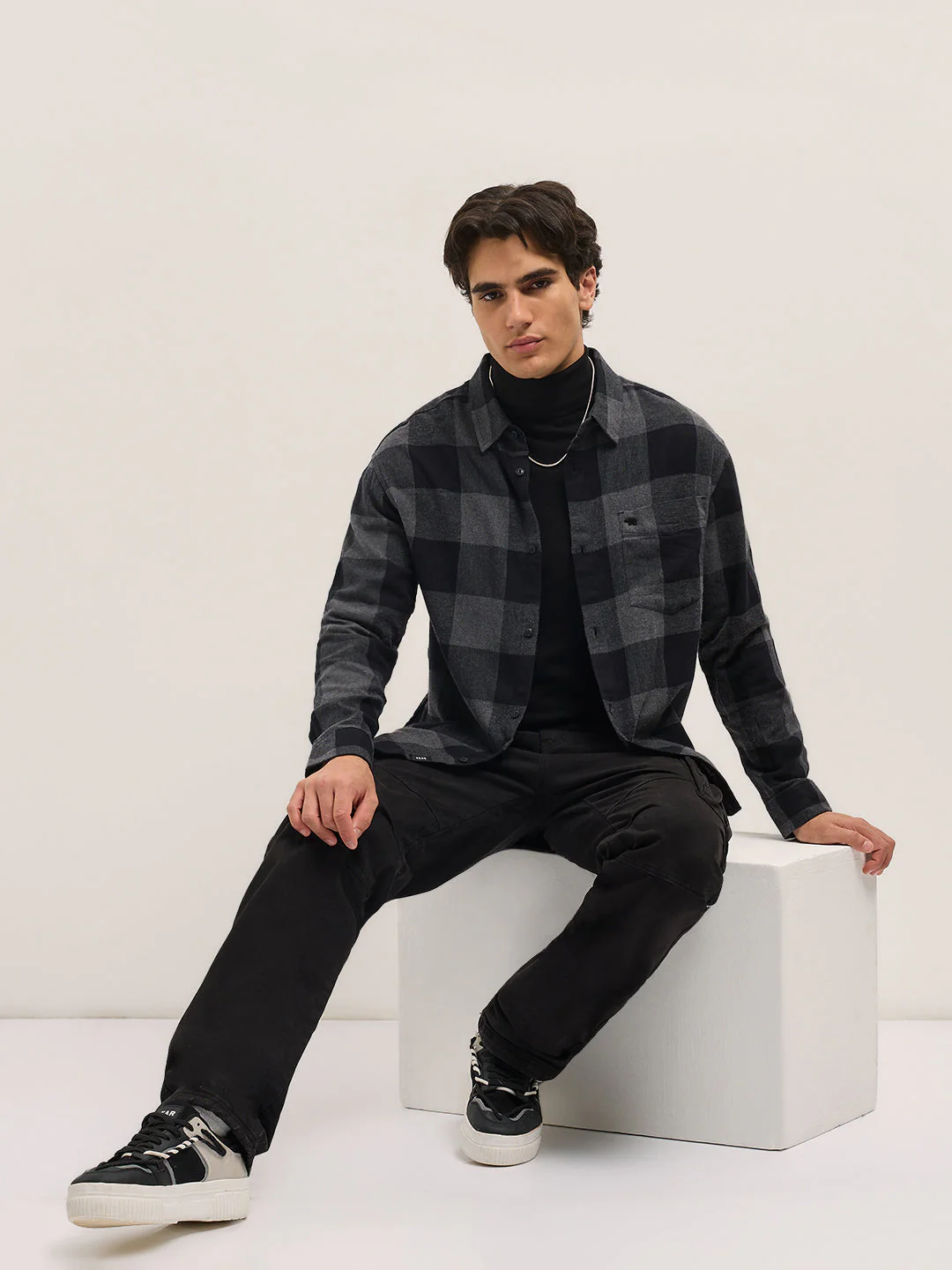 Men Black Relax Fit Overshirt - Image 4